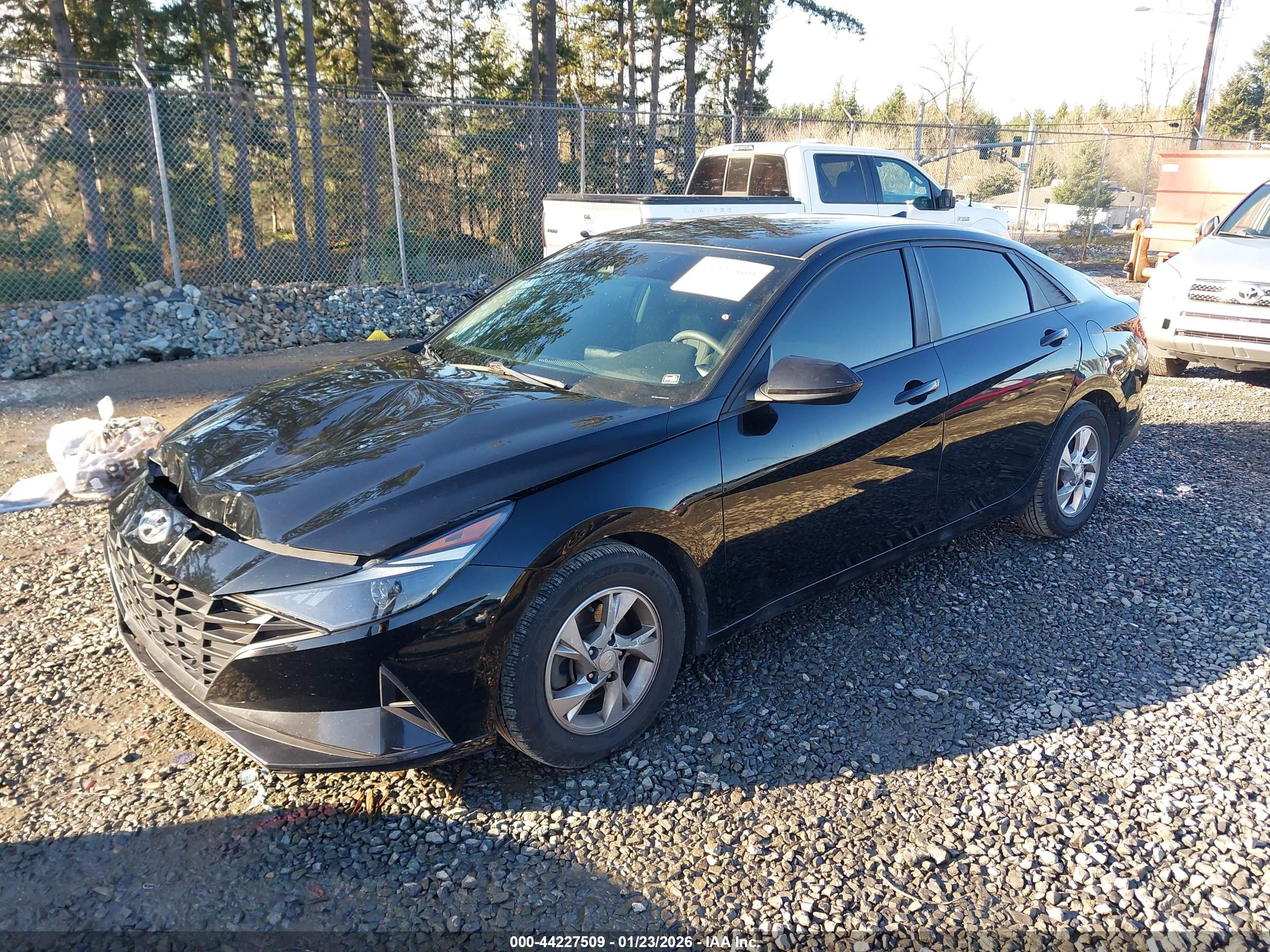 HYUNDAI ELANTRA image 2