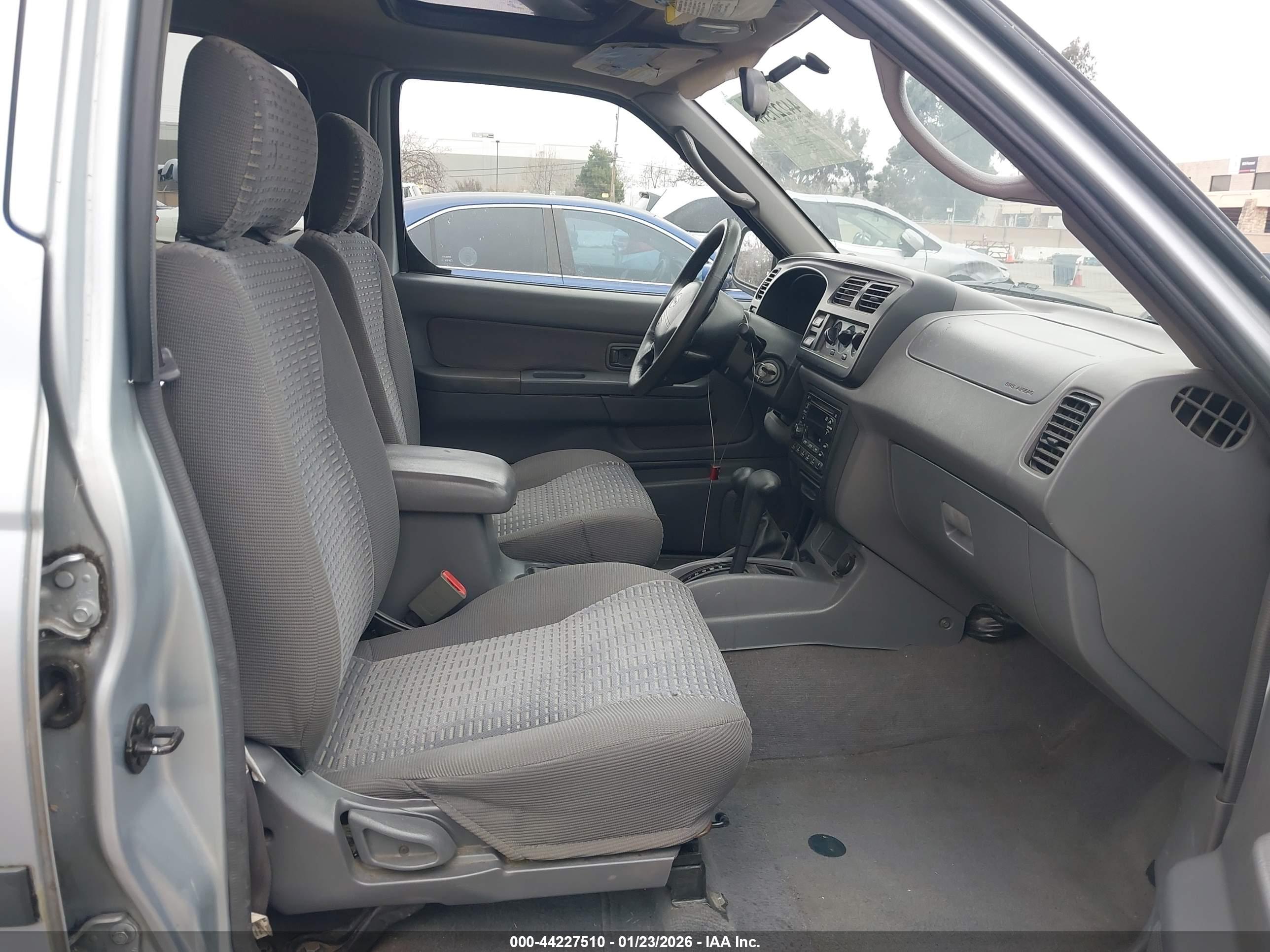 NISSAN XTERRA image 5