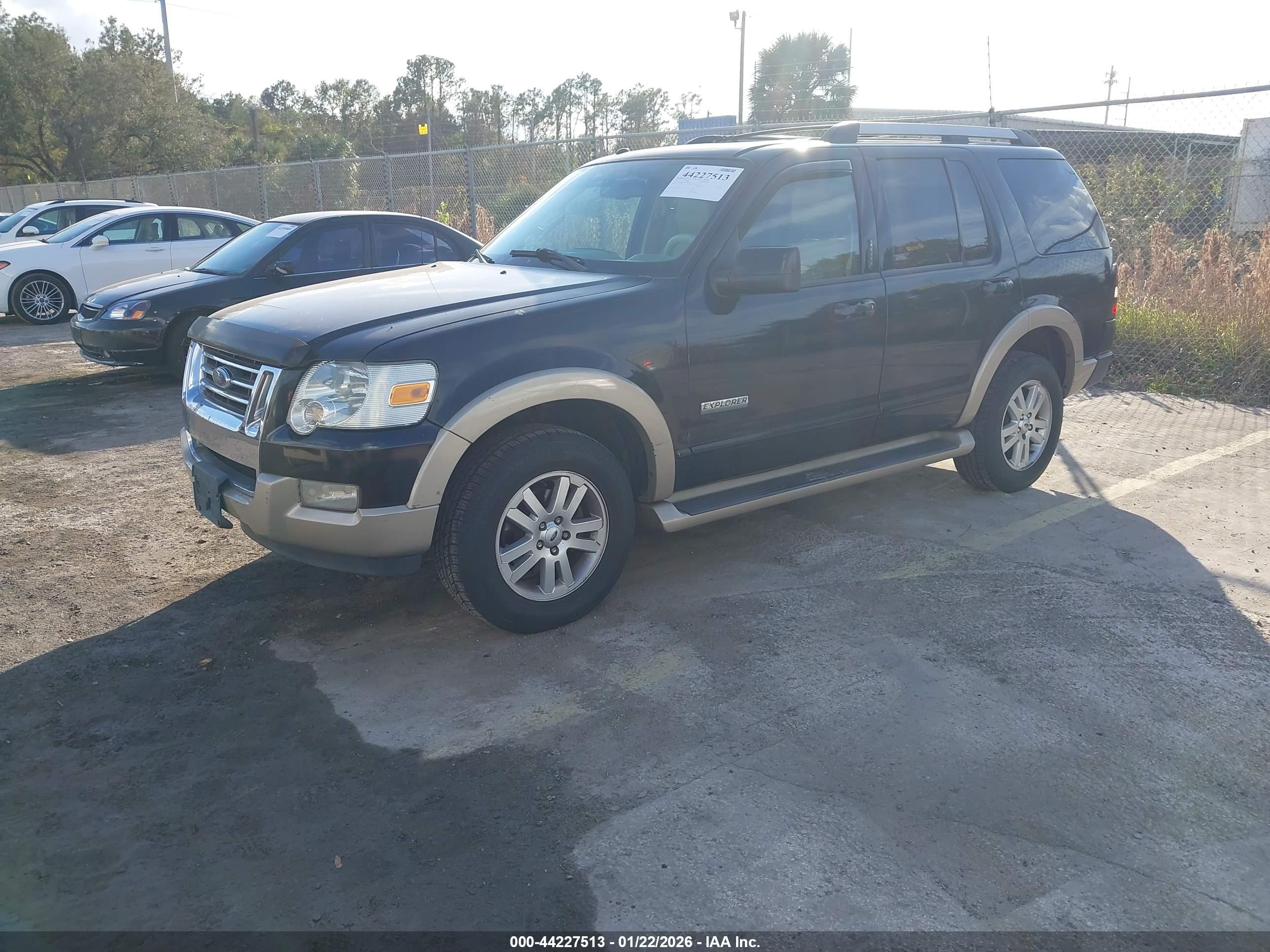 FORD EXPLORER image 2