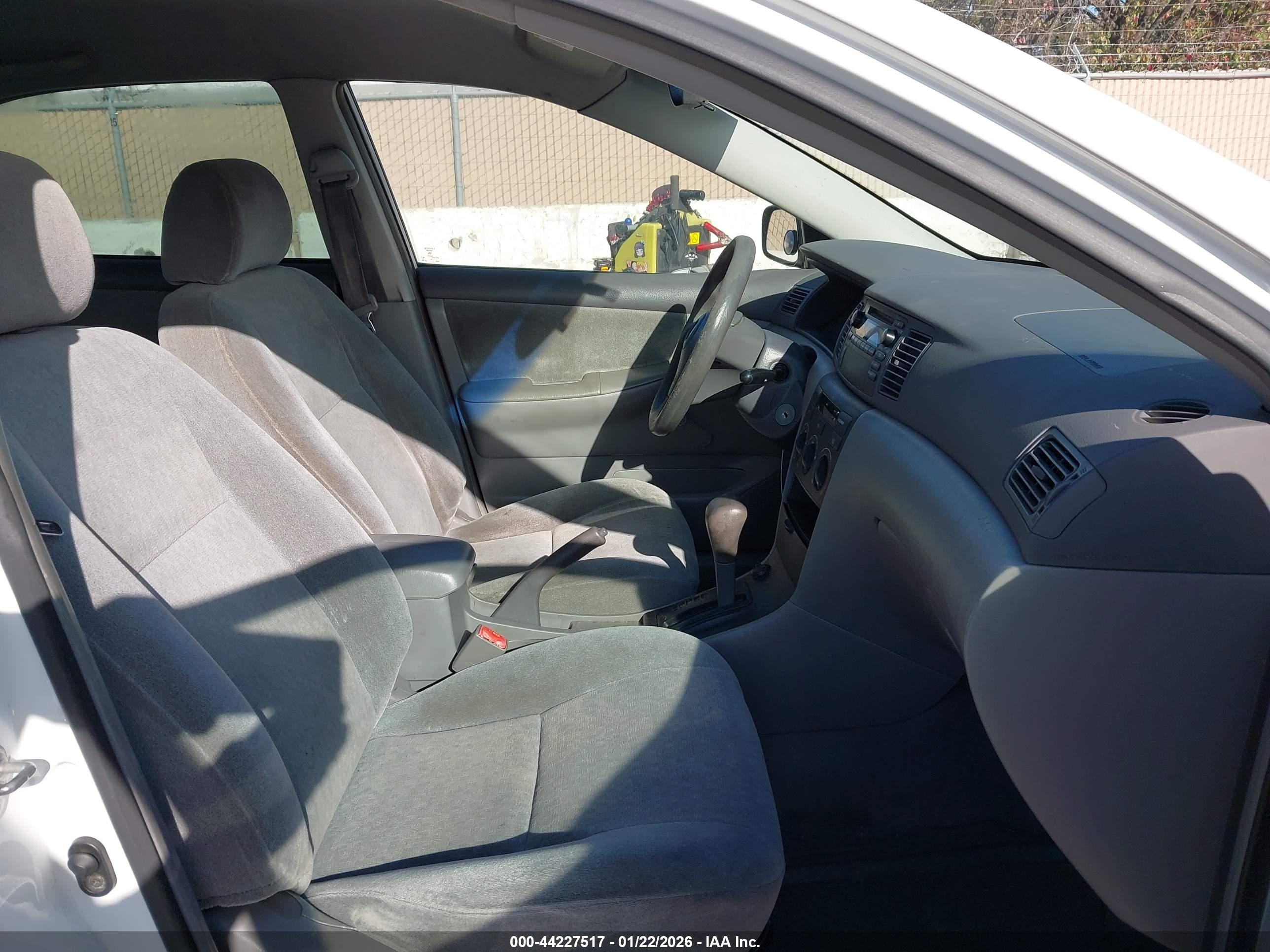 TOYOTA COROLLA image 5