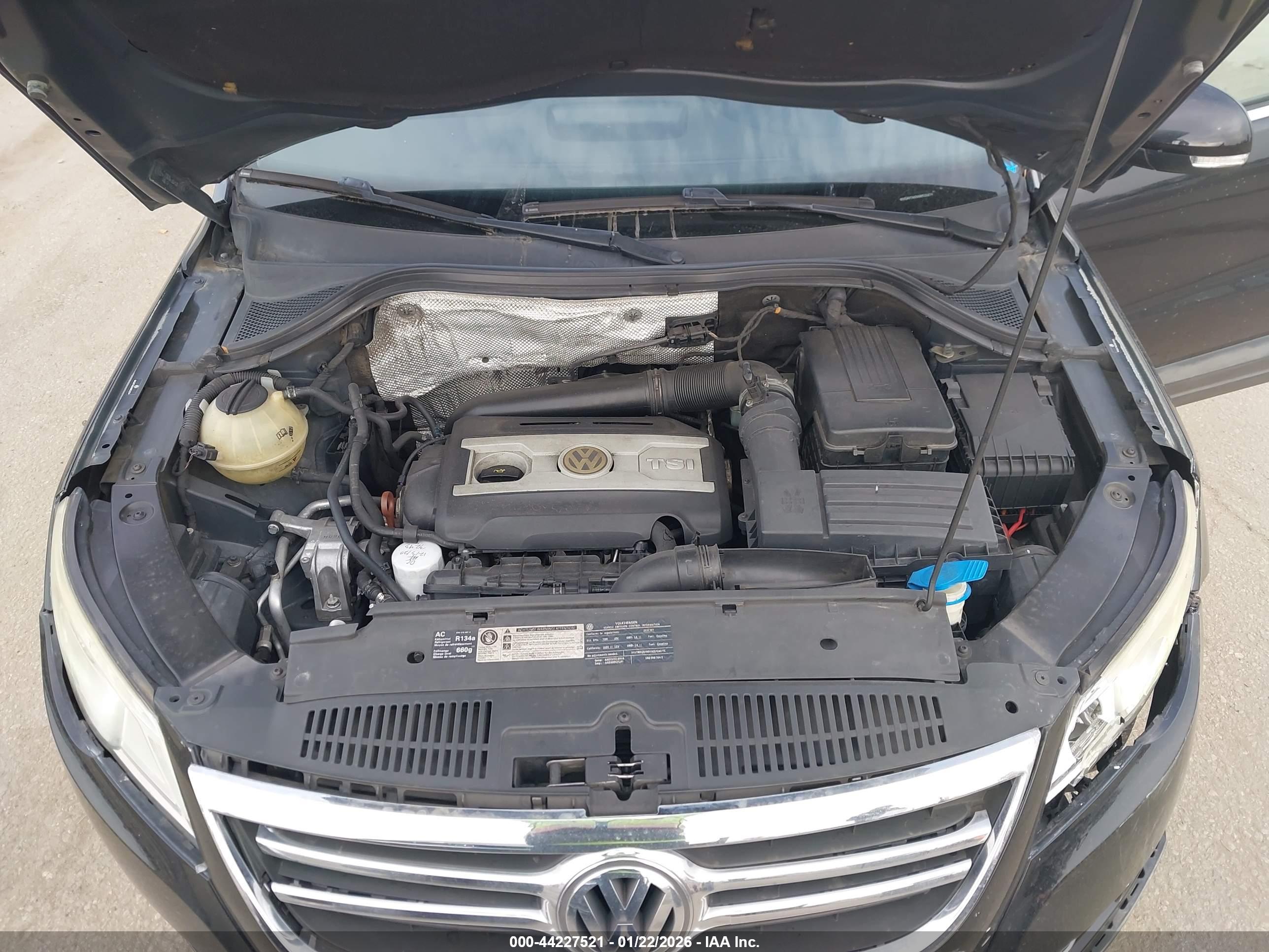 VOLKSWAGEN TIGUAN image 10