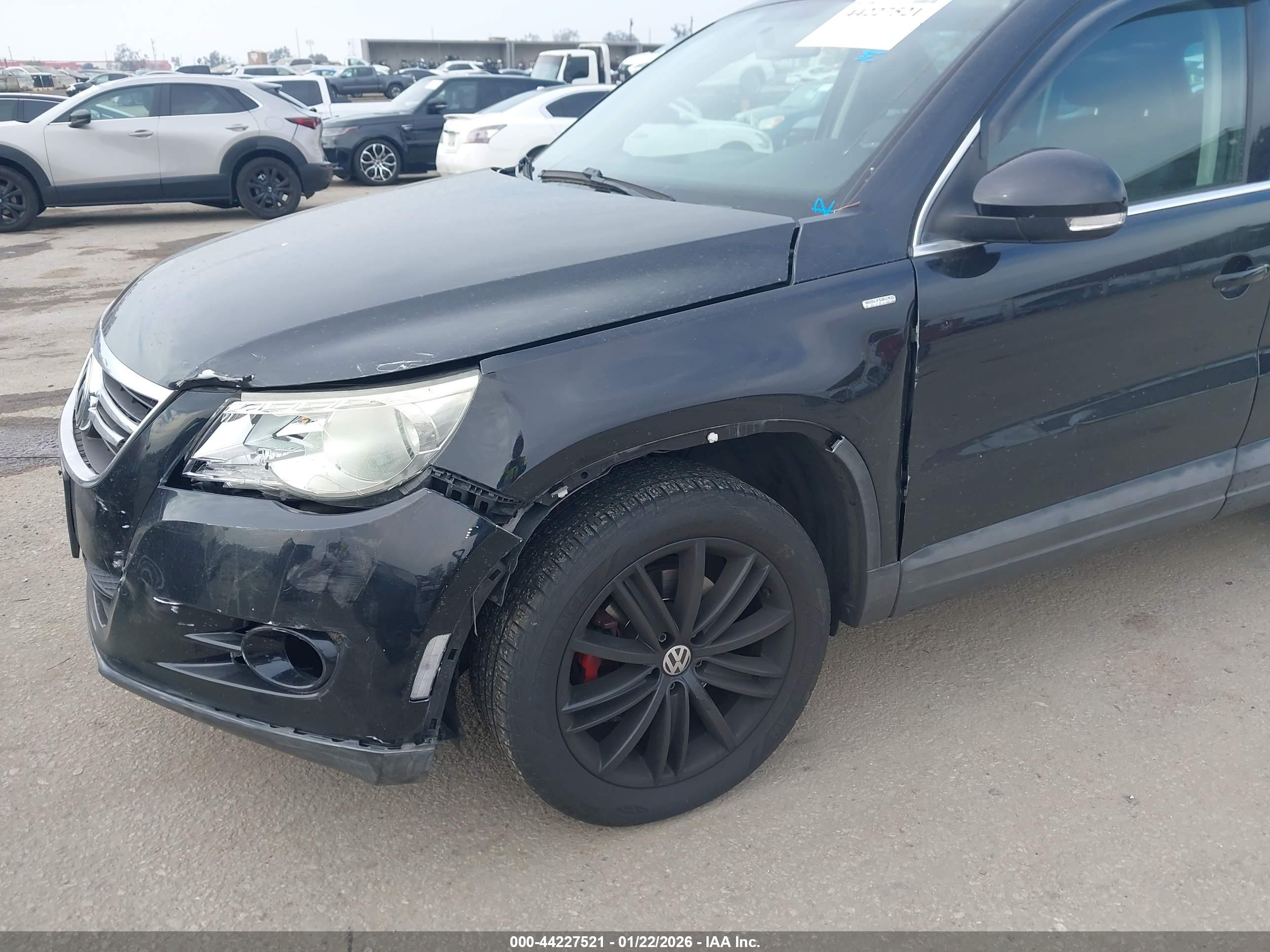 VOLKSWAGEN TIGUAN image 6