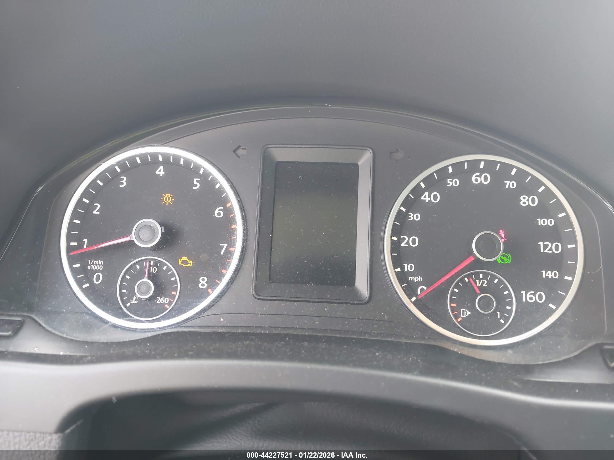 VOLKSWAGEN TIGUAN image 7