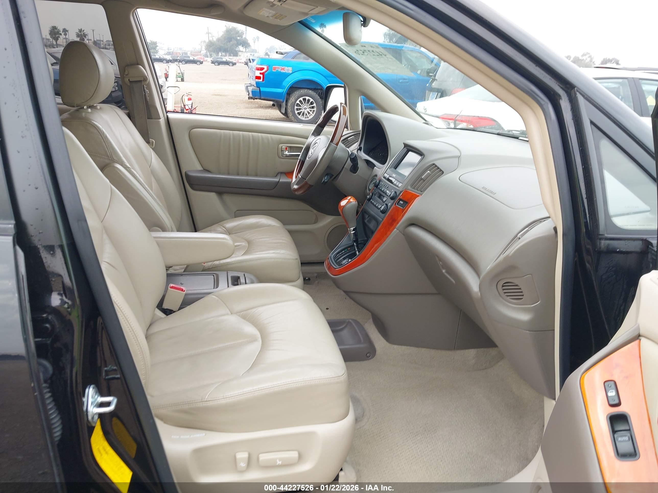 LEXUS RX image 5