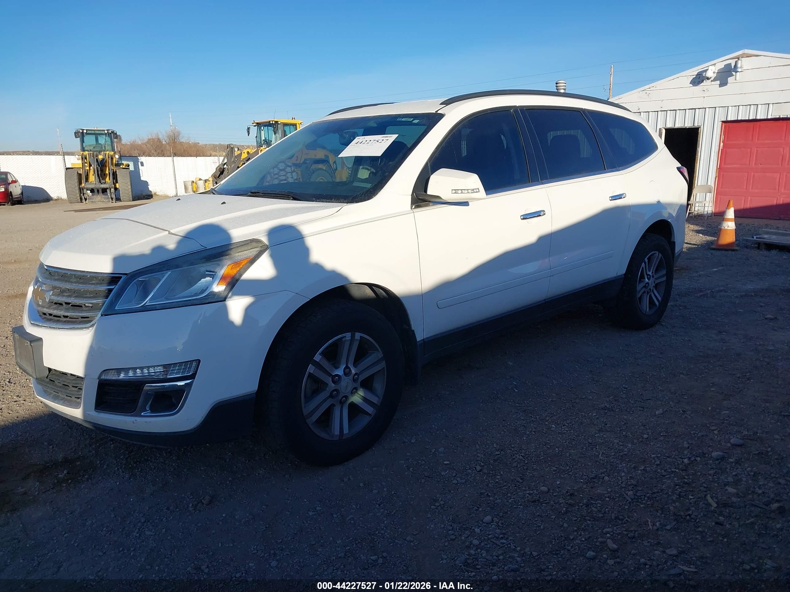 CHEVROLET TRAVERSE image 2