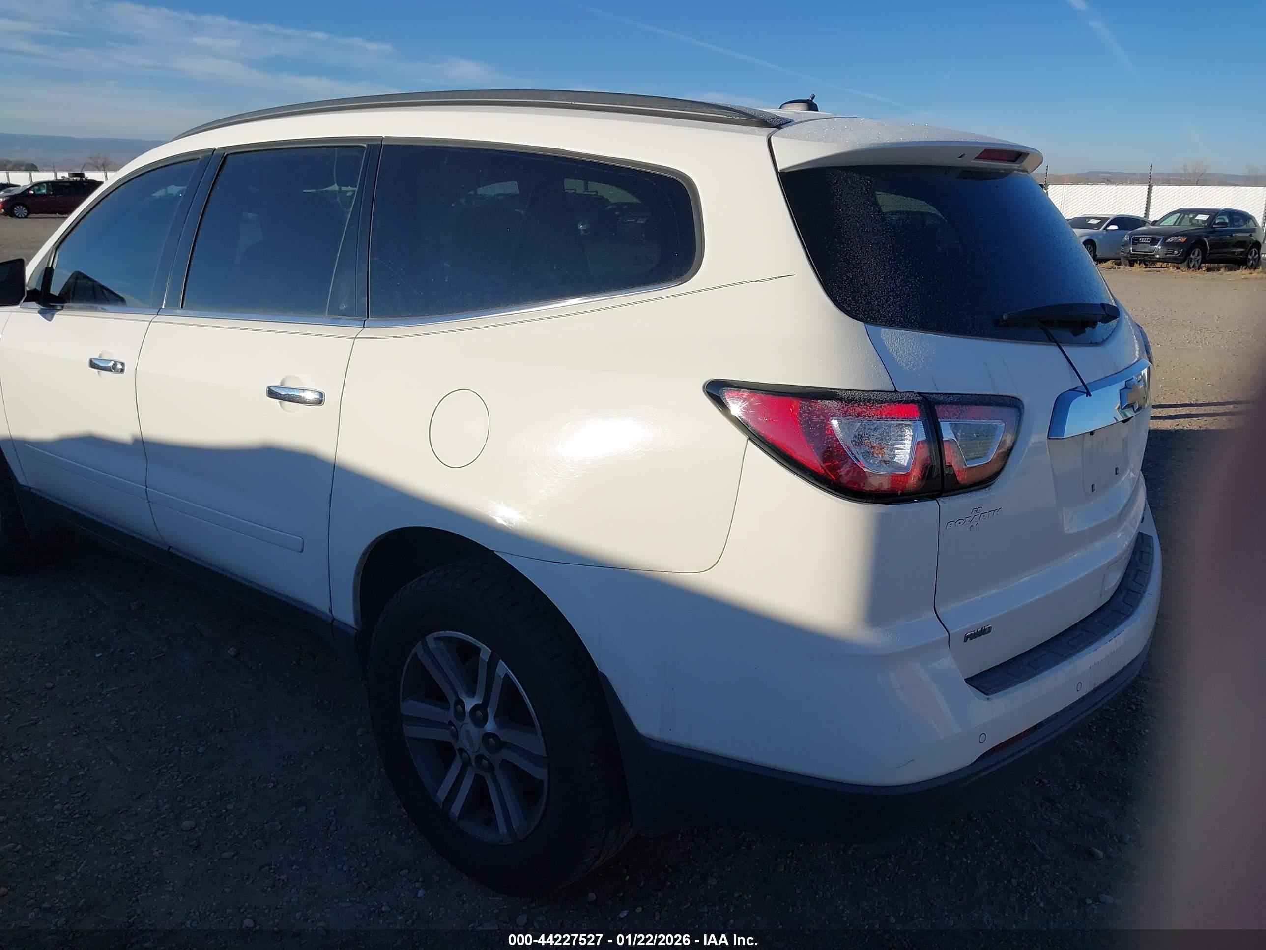 CHEVROLET TRAVERSE image 3
