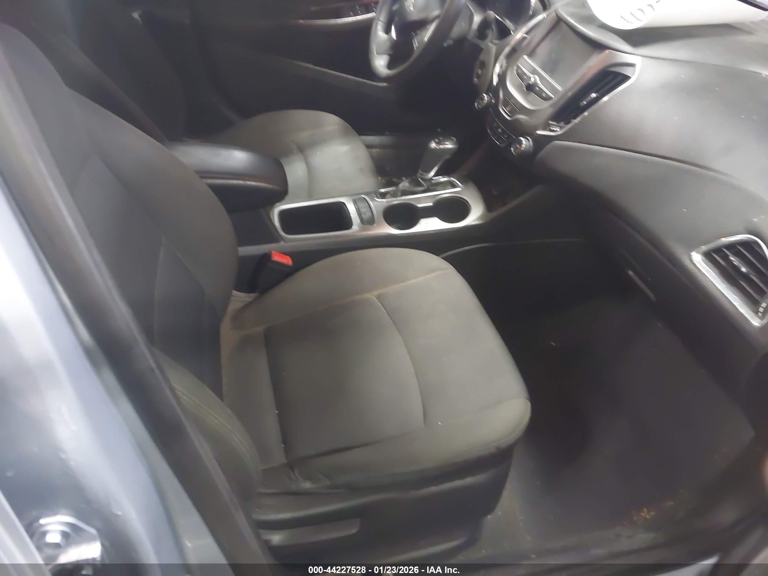 CHEVROLET CRUZE image 5