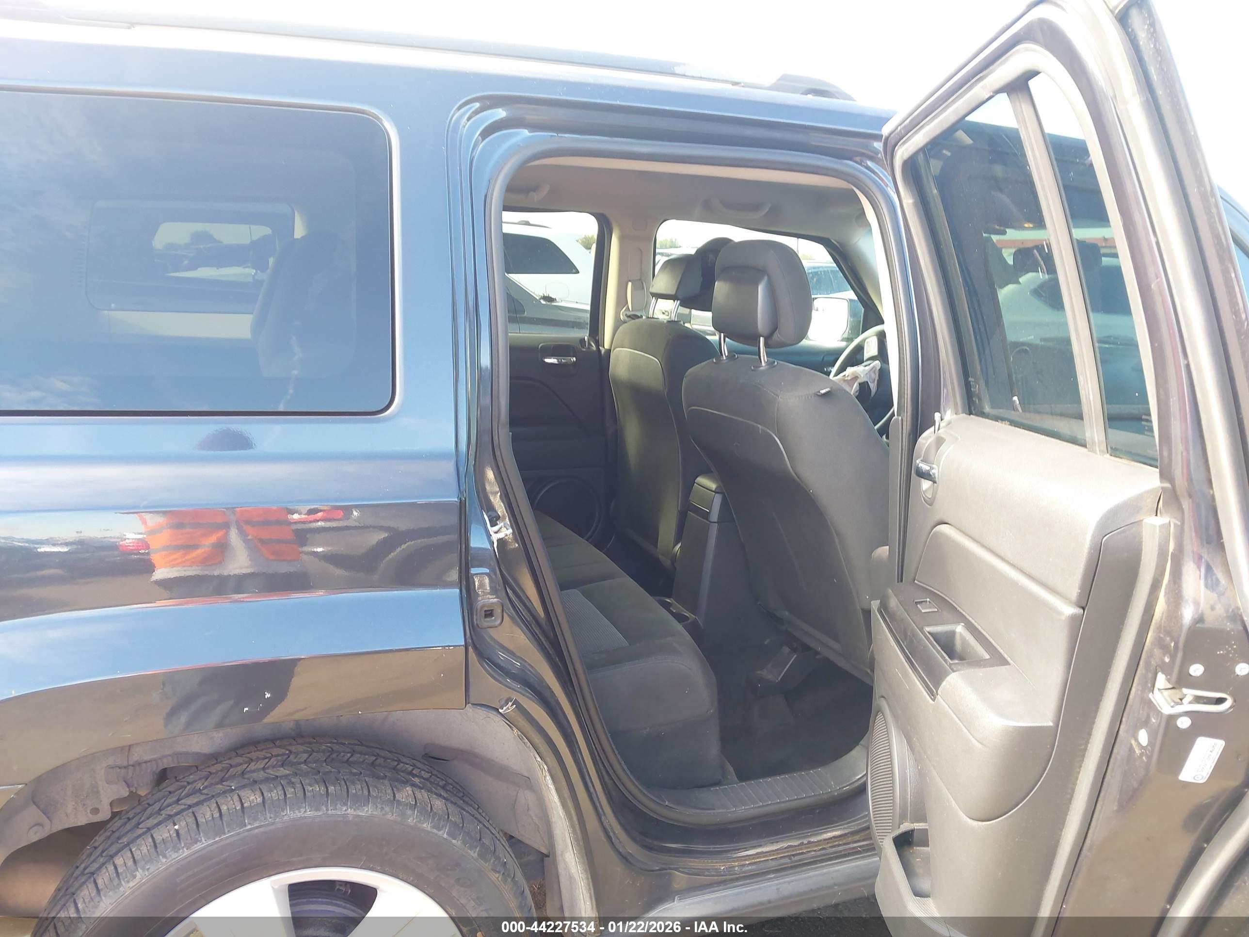 JEEP PATRIOT image 8