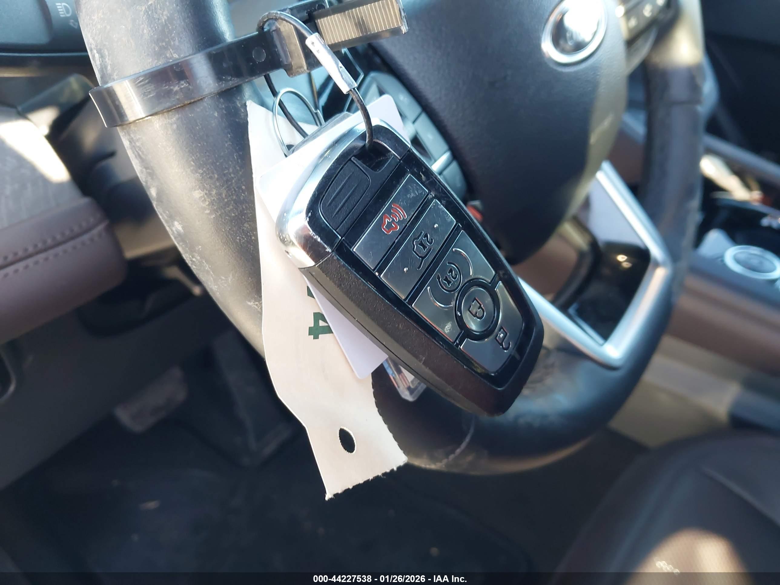 FORD EXPLORER image 11