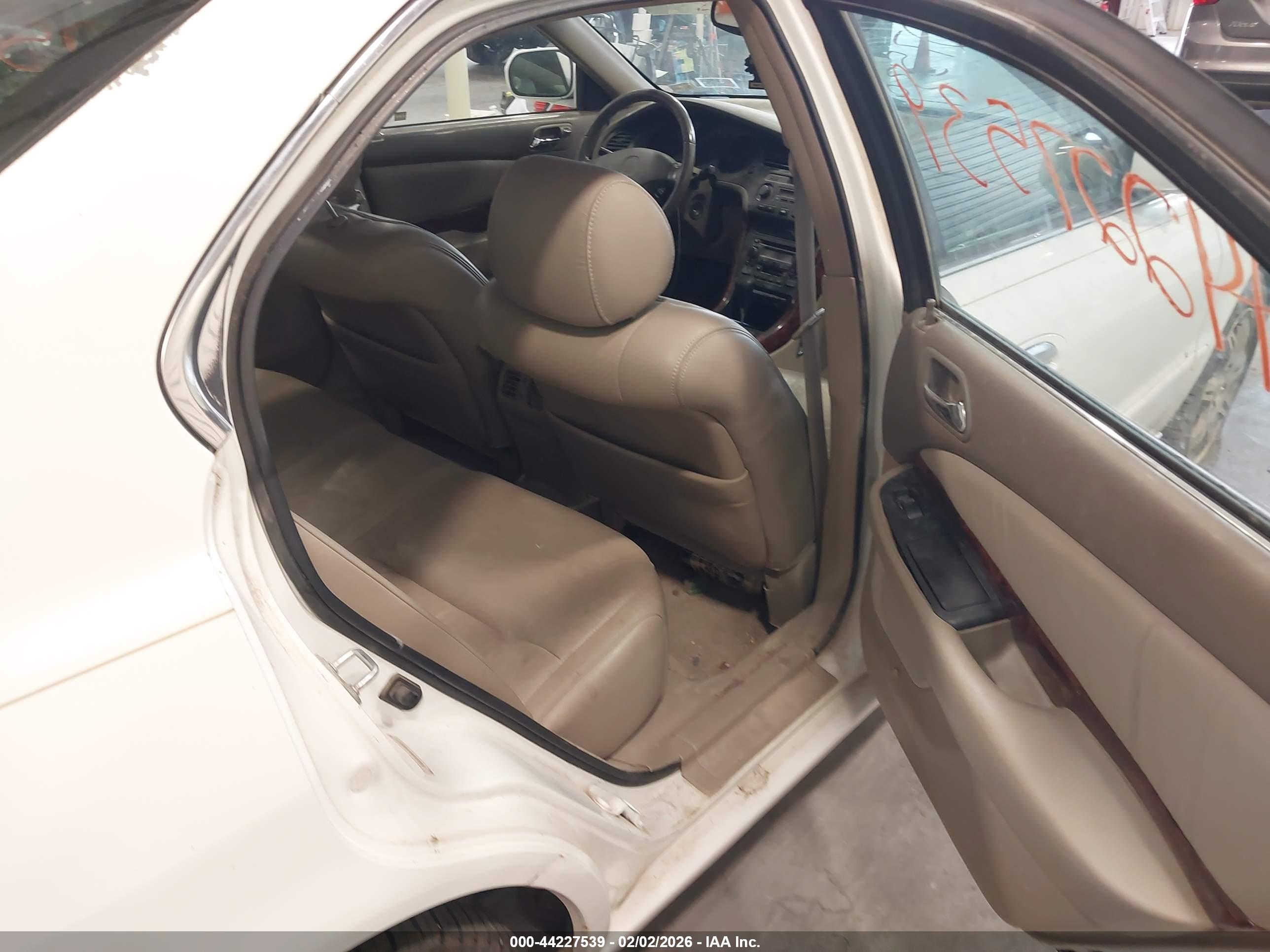 ACURA TL image 8