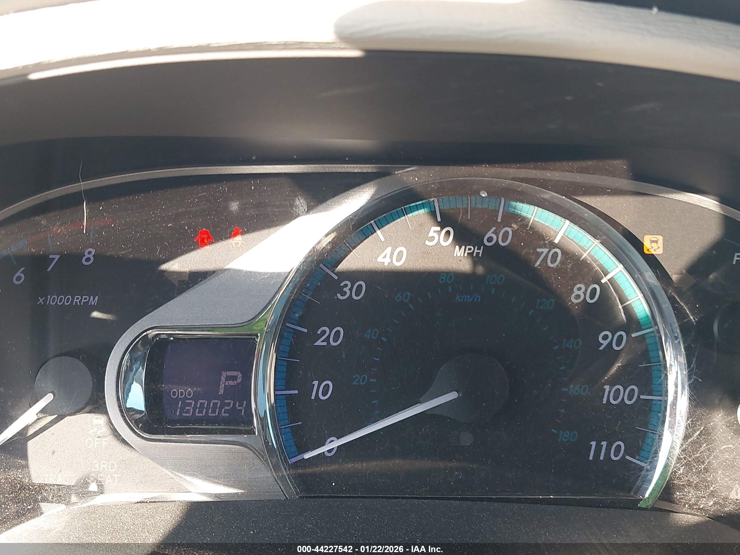 TOYOTA SIENNA image 7