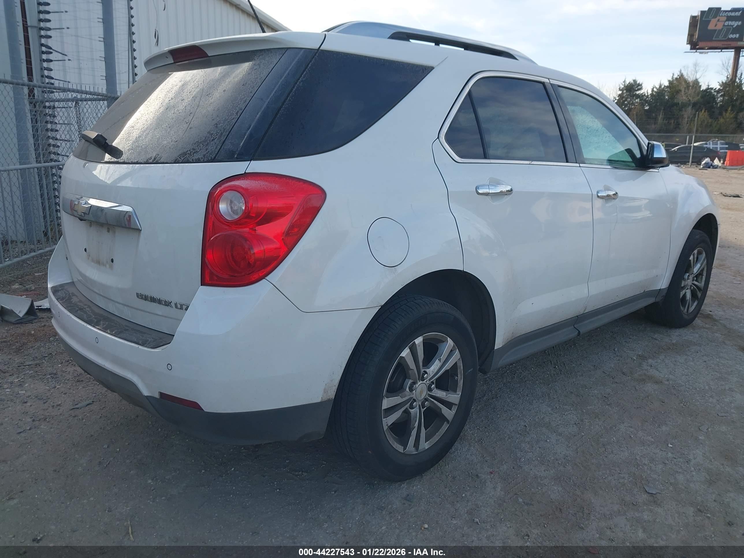 CHEVROLET EQUINOX image 4