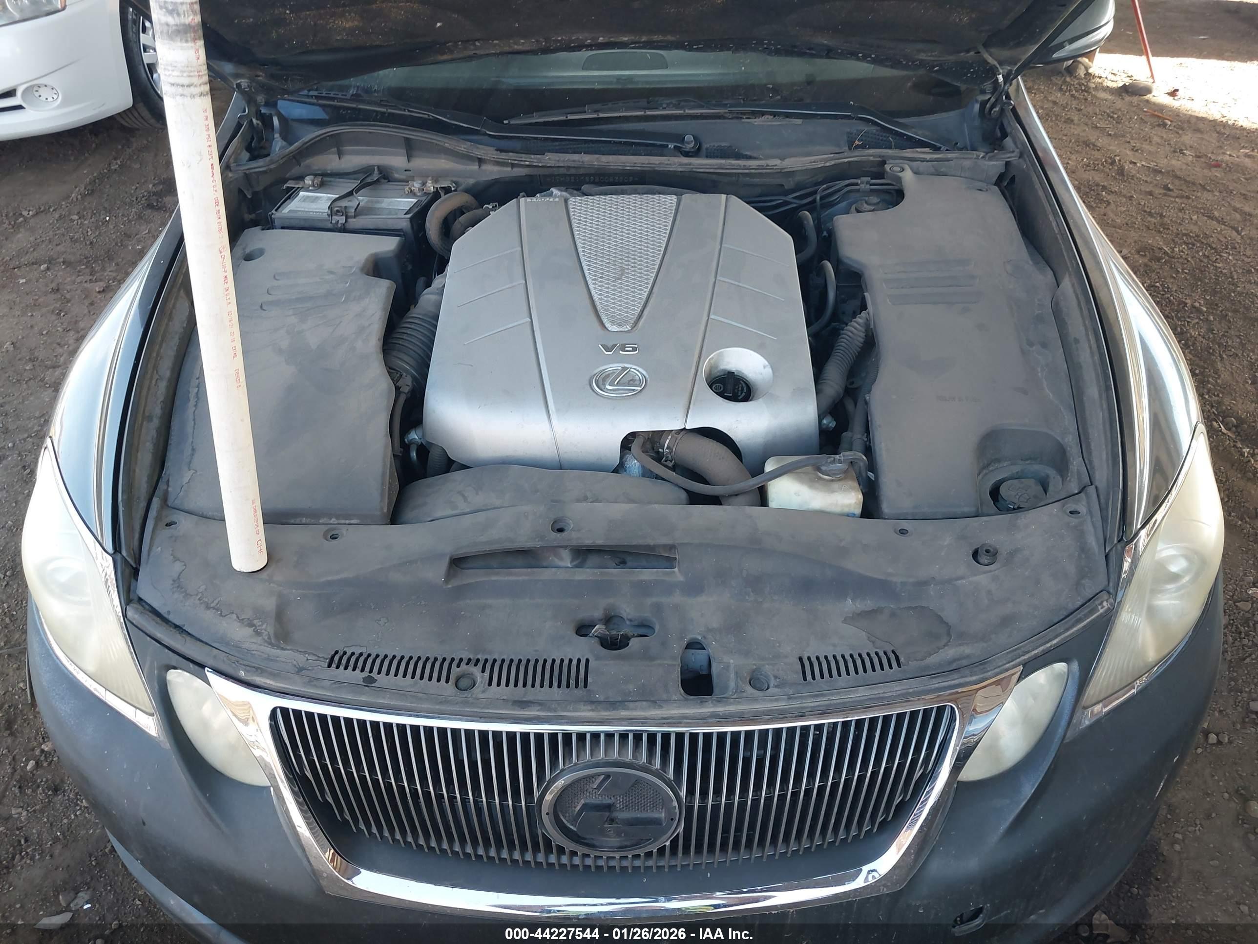 LEXUS GS image 10