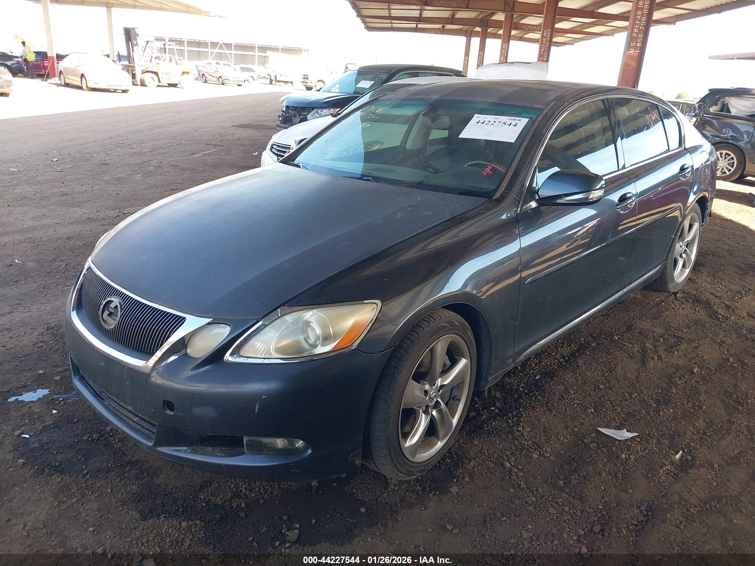 LEXUS GS image 2