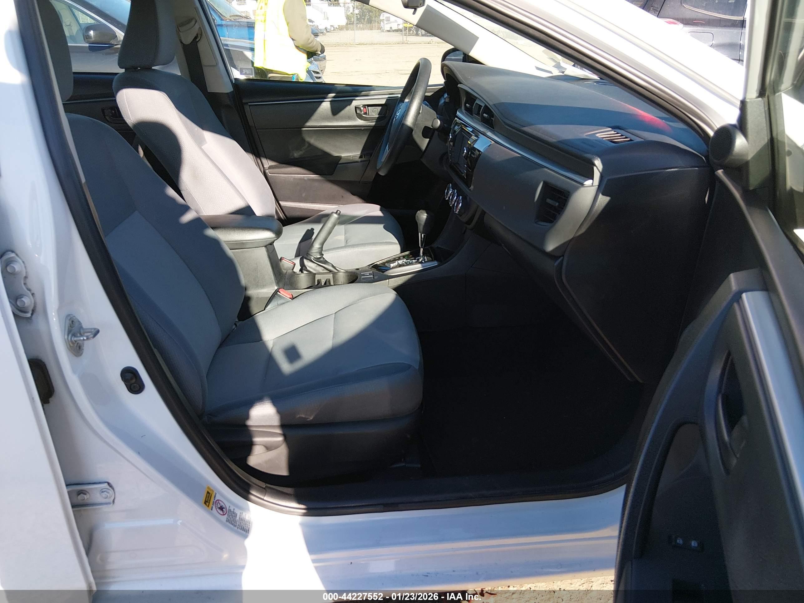 TOYOTA COROLLA image 5