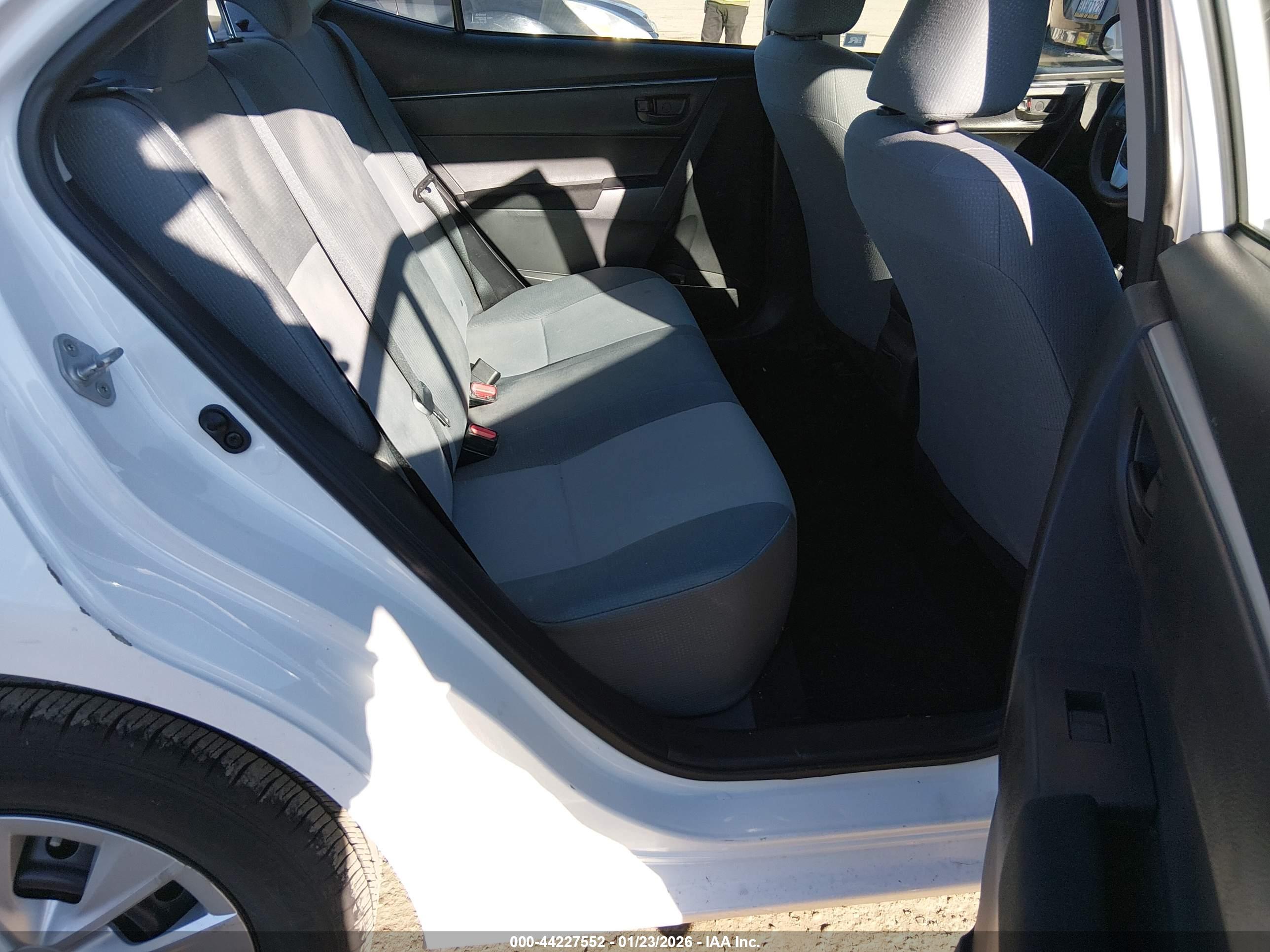 TOYOTA COROLLA image 8