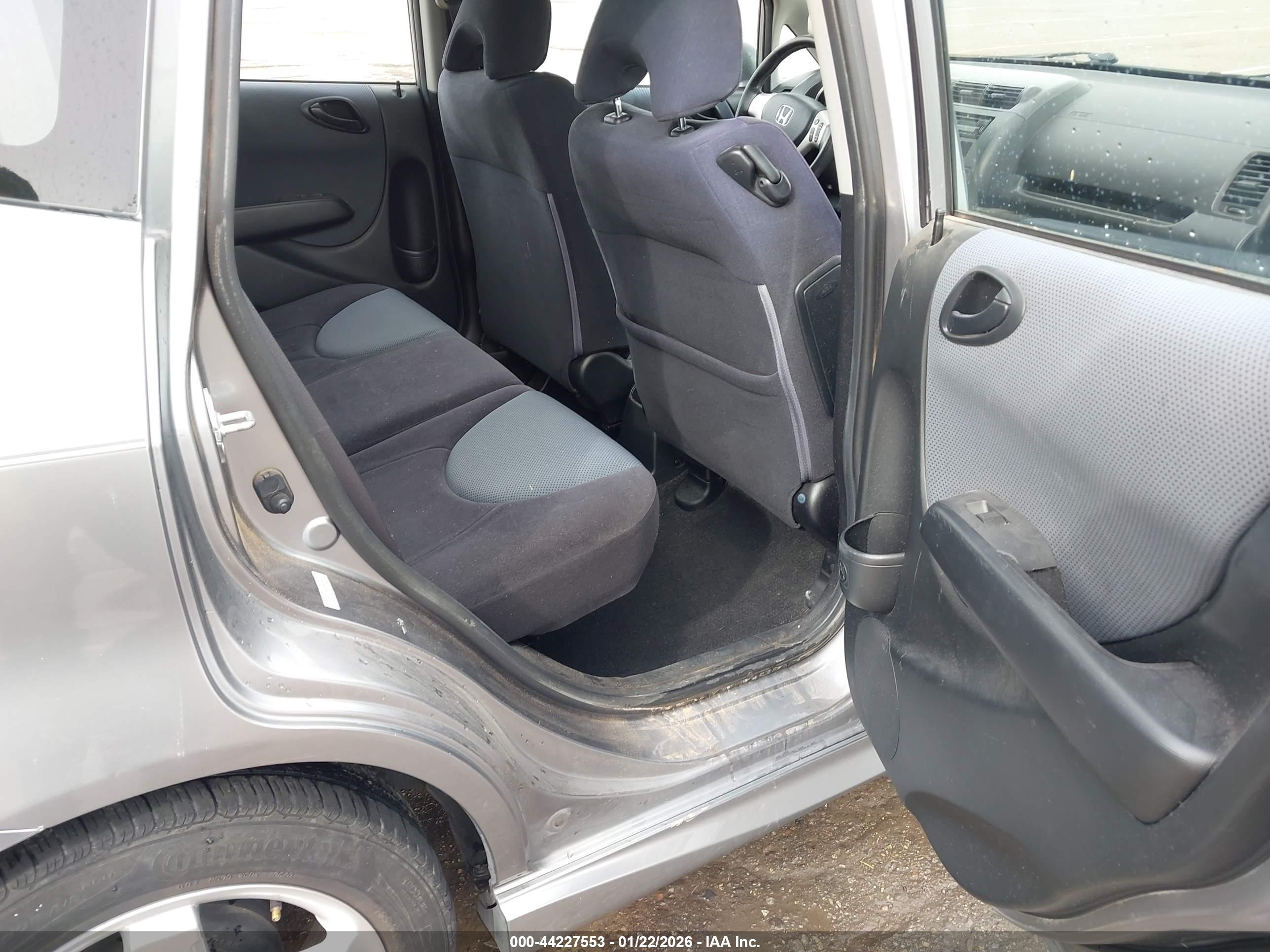 HONDA FIT image 8