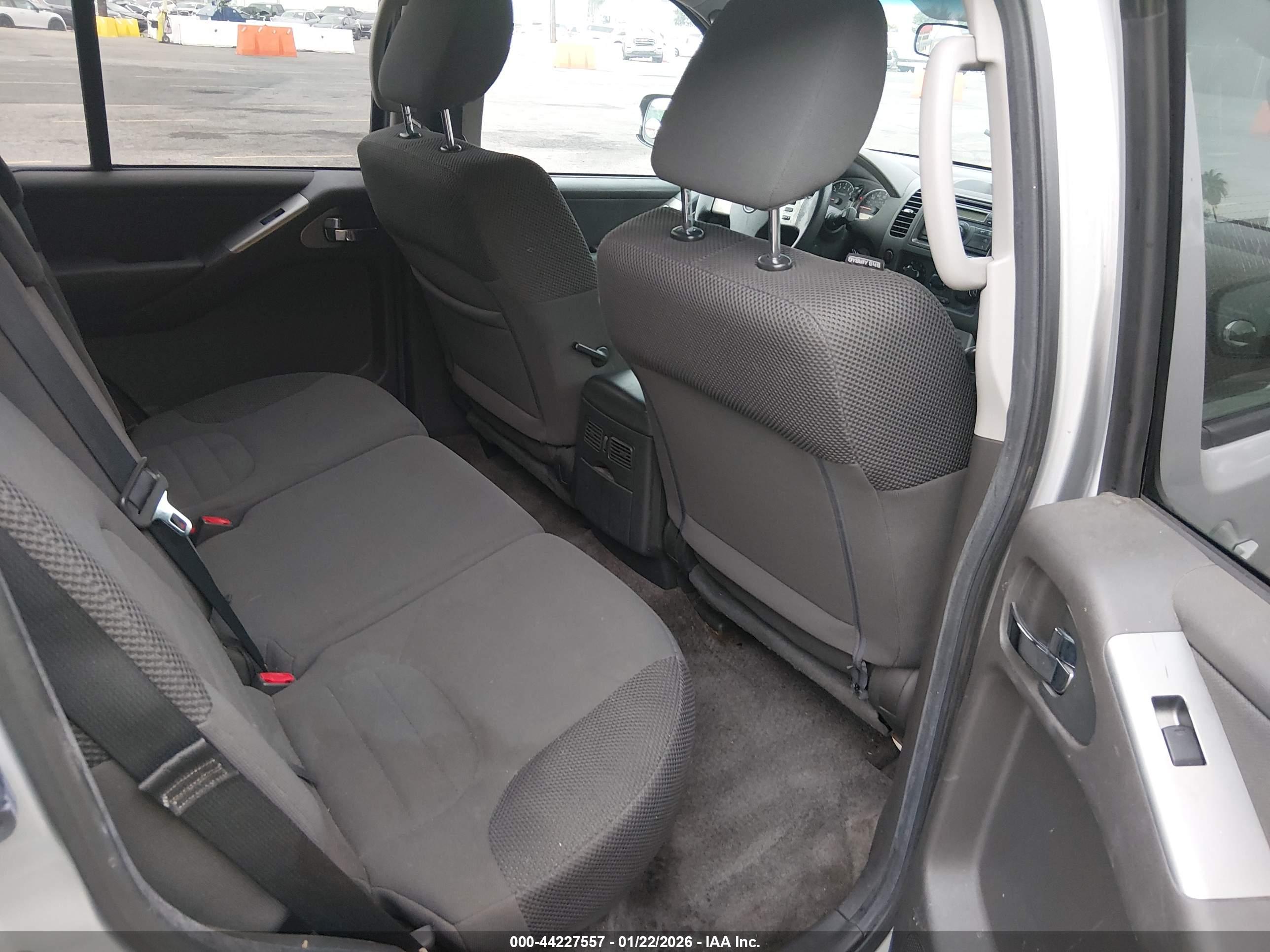 NISSAN PATHFINDER image 8