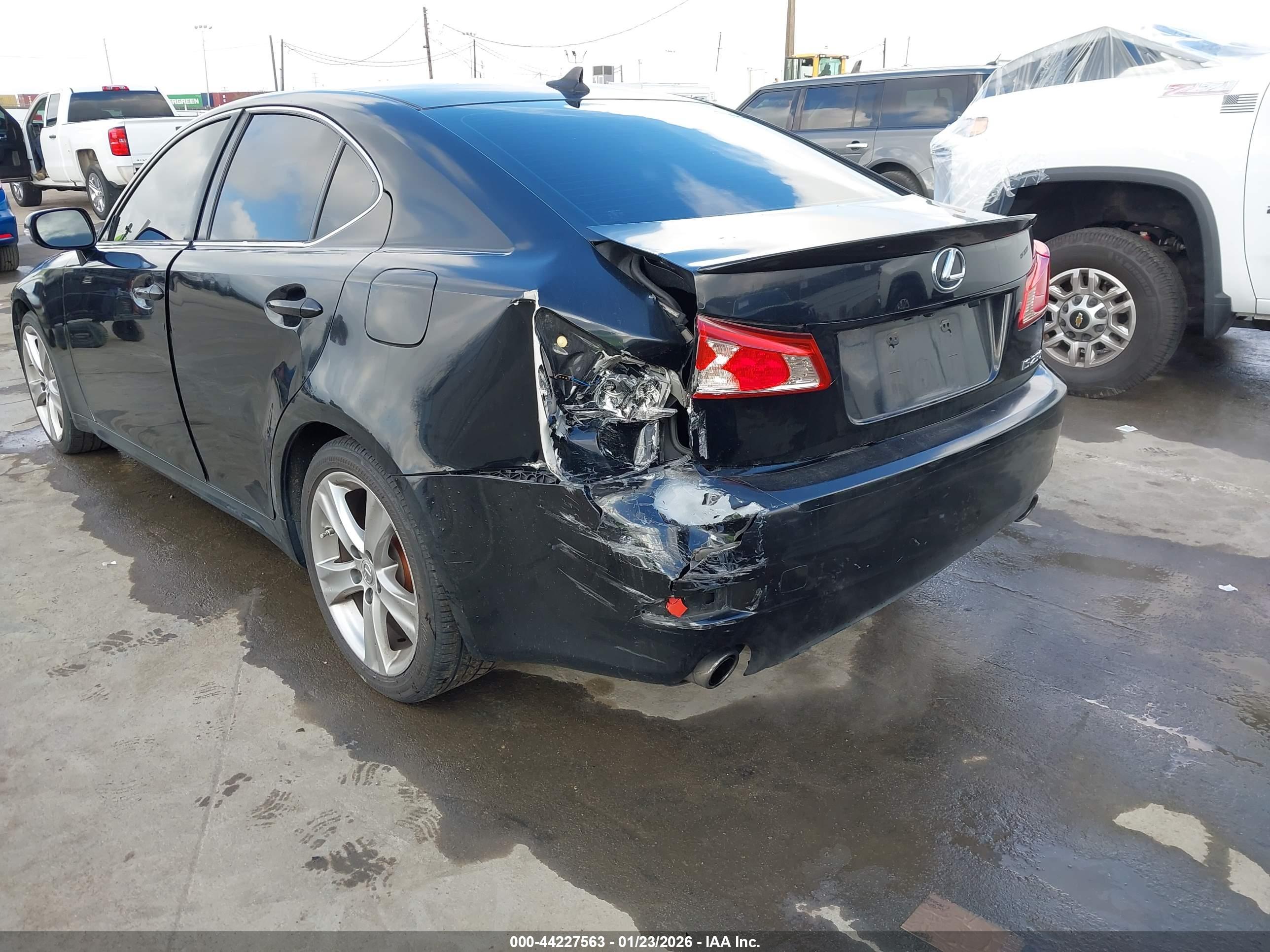 LEXUS IS image 6