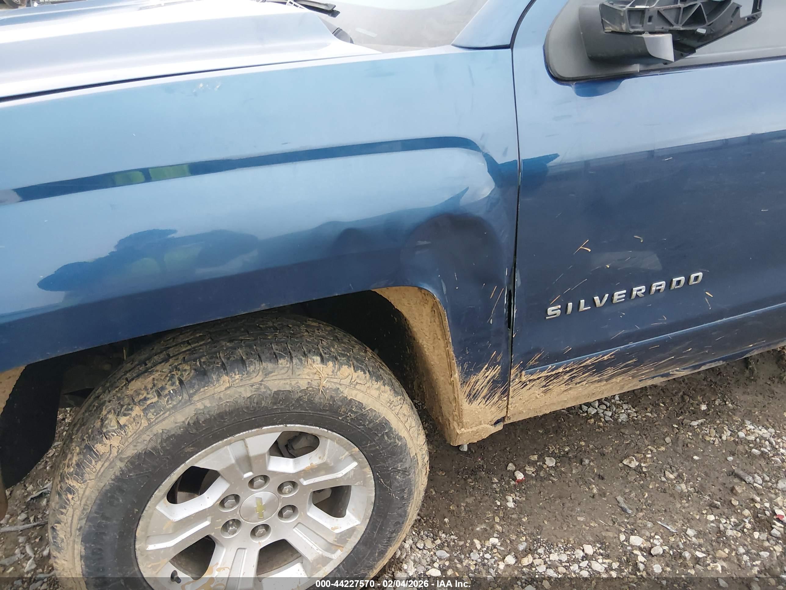 CHEVROLET SILVERADO image 6