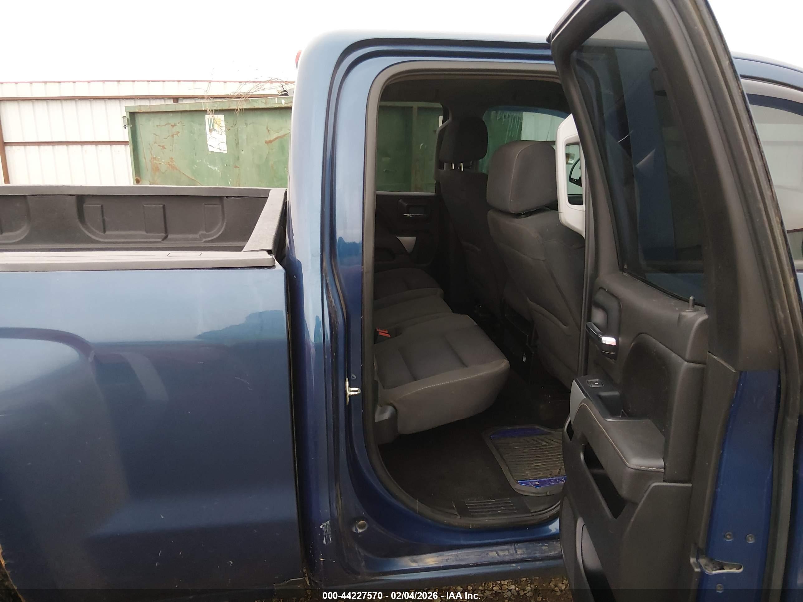 CHEVROLET SILVERADO image 8