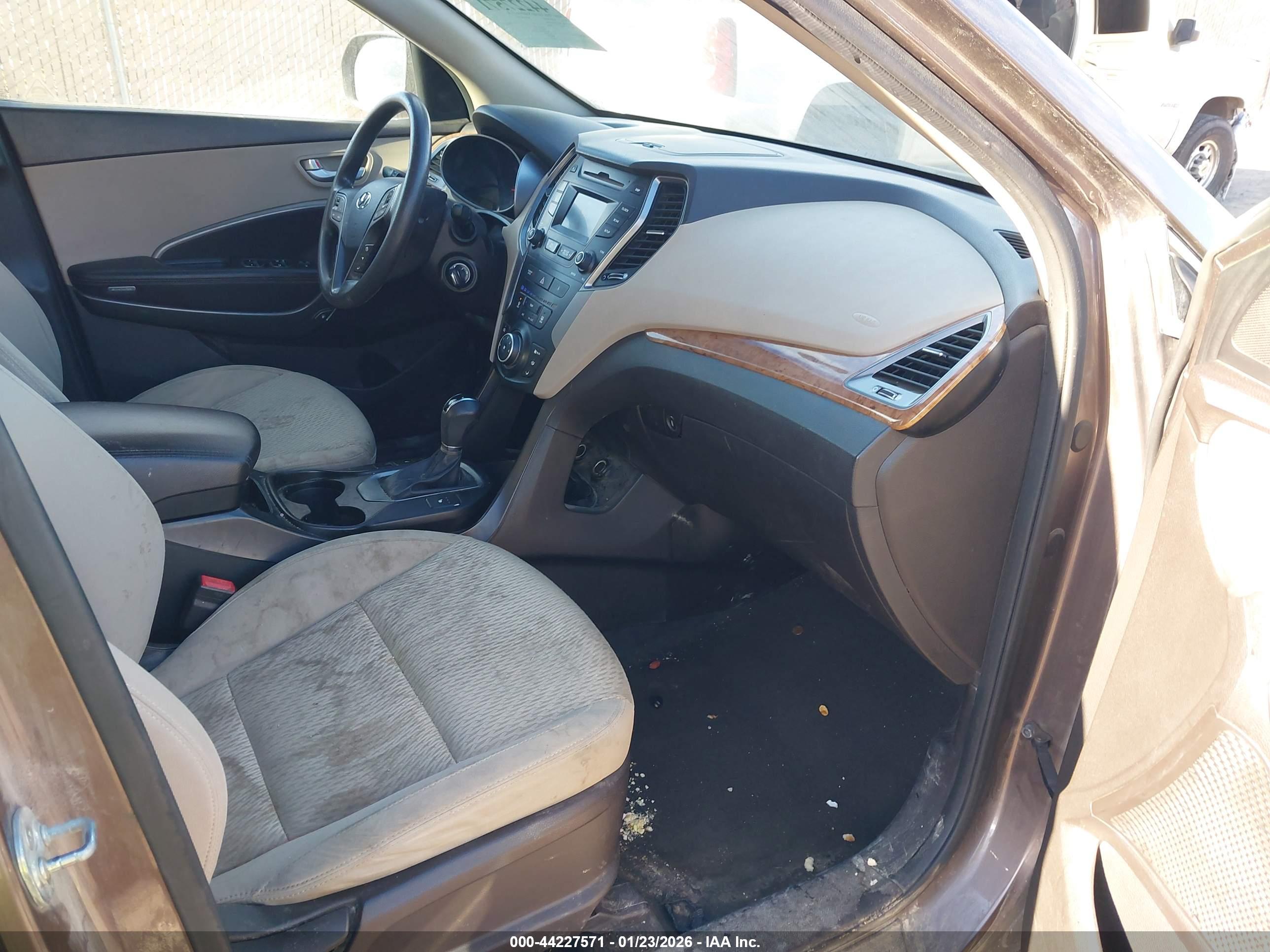 HYUNDAI SANTA image 5