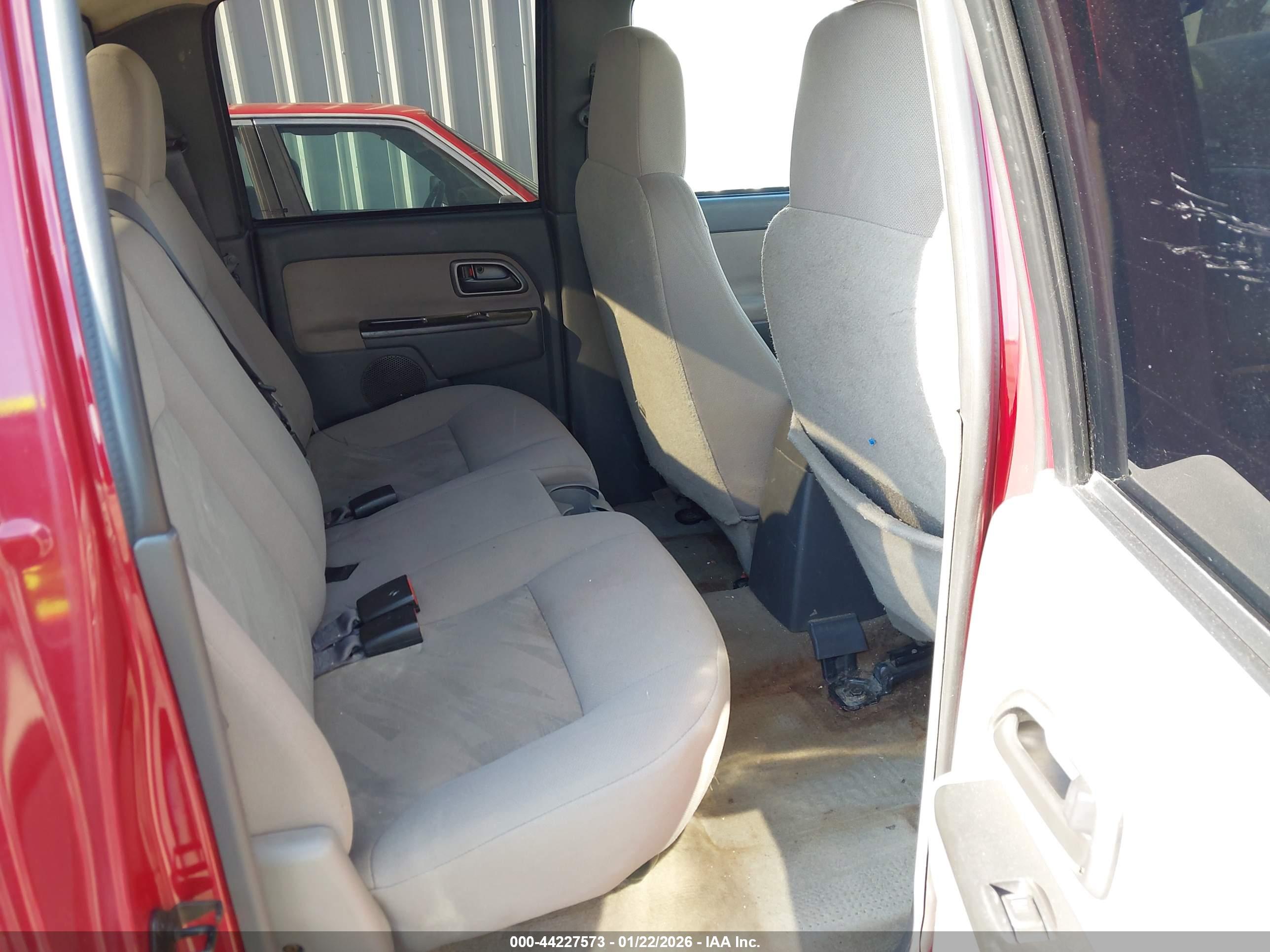 CHEVROLET COLORADO image 8