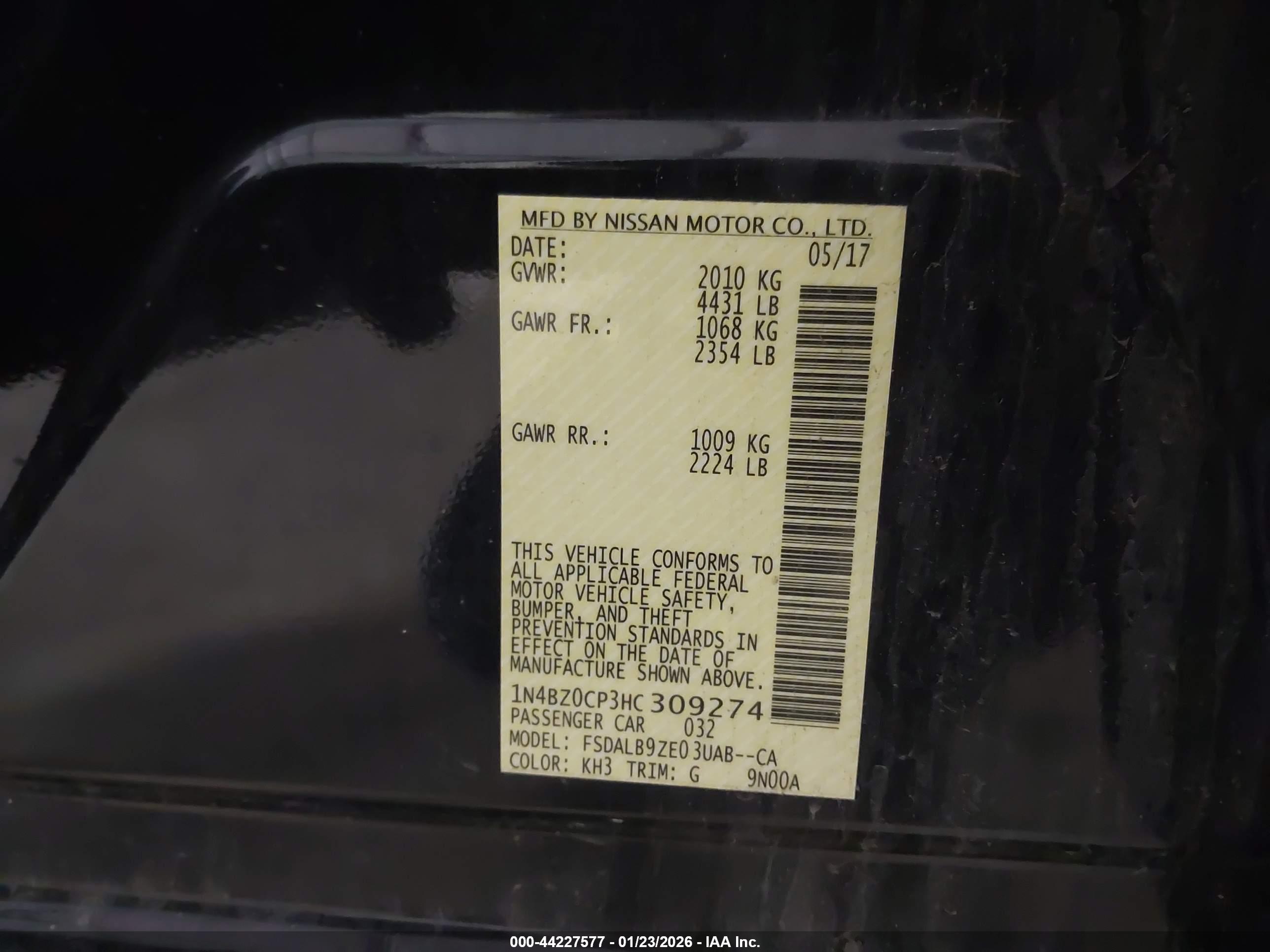 NISSAN LEAF image 9