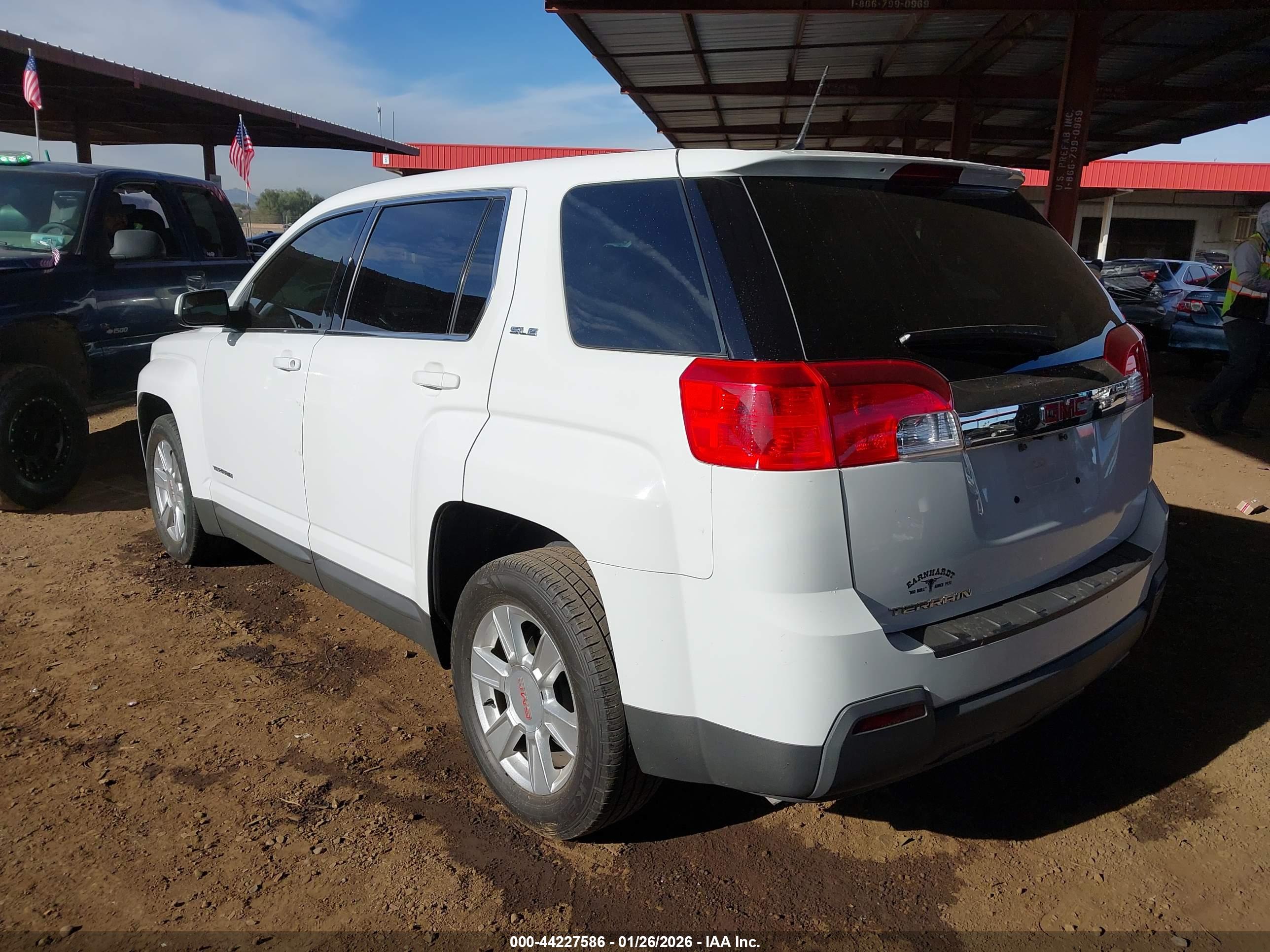 GMC TERRAIN image 3