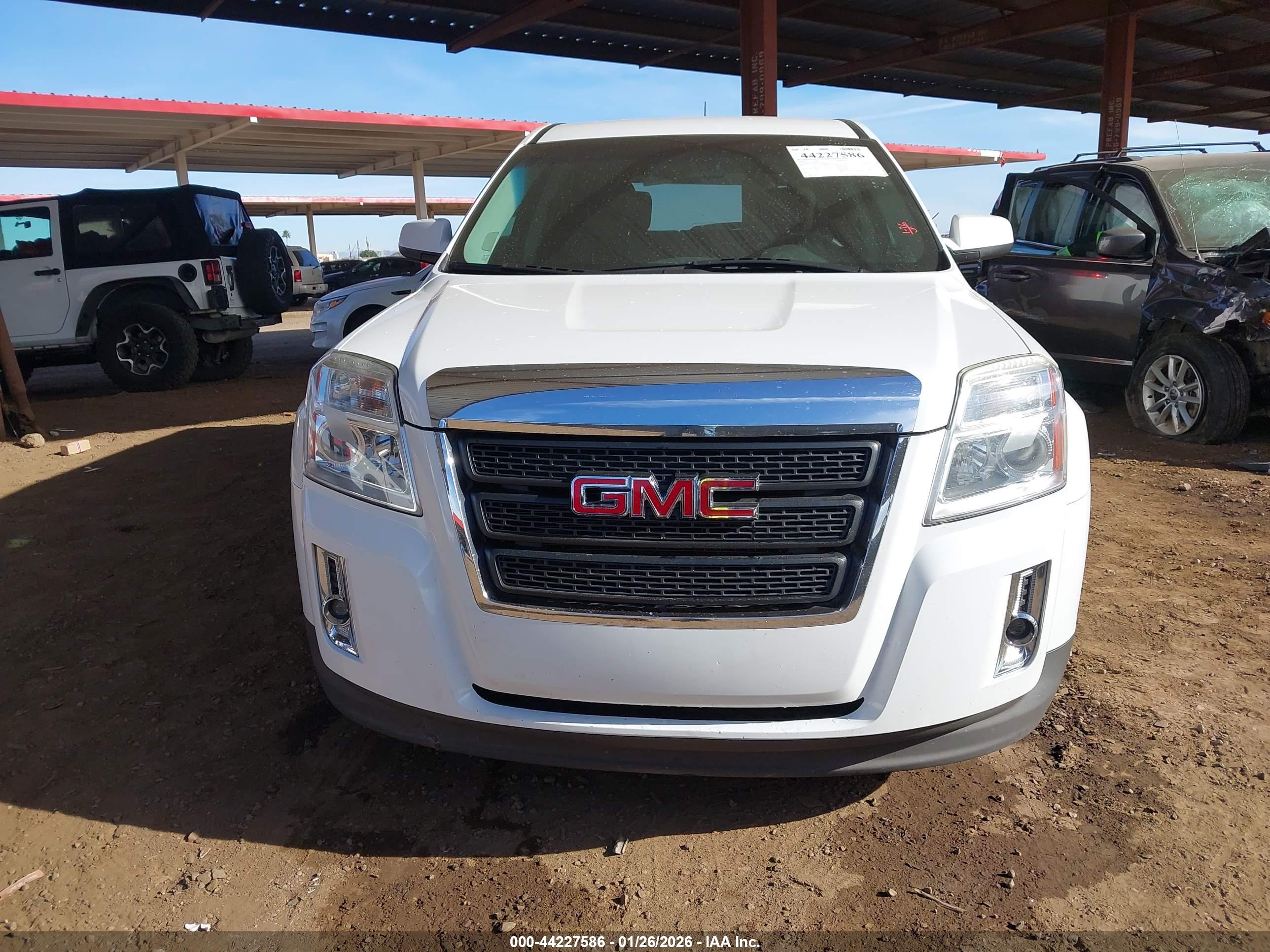 GMC TERRAIN image 6