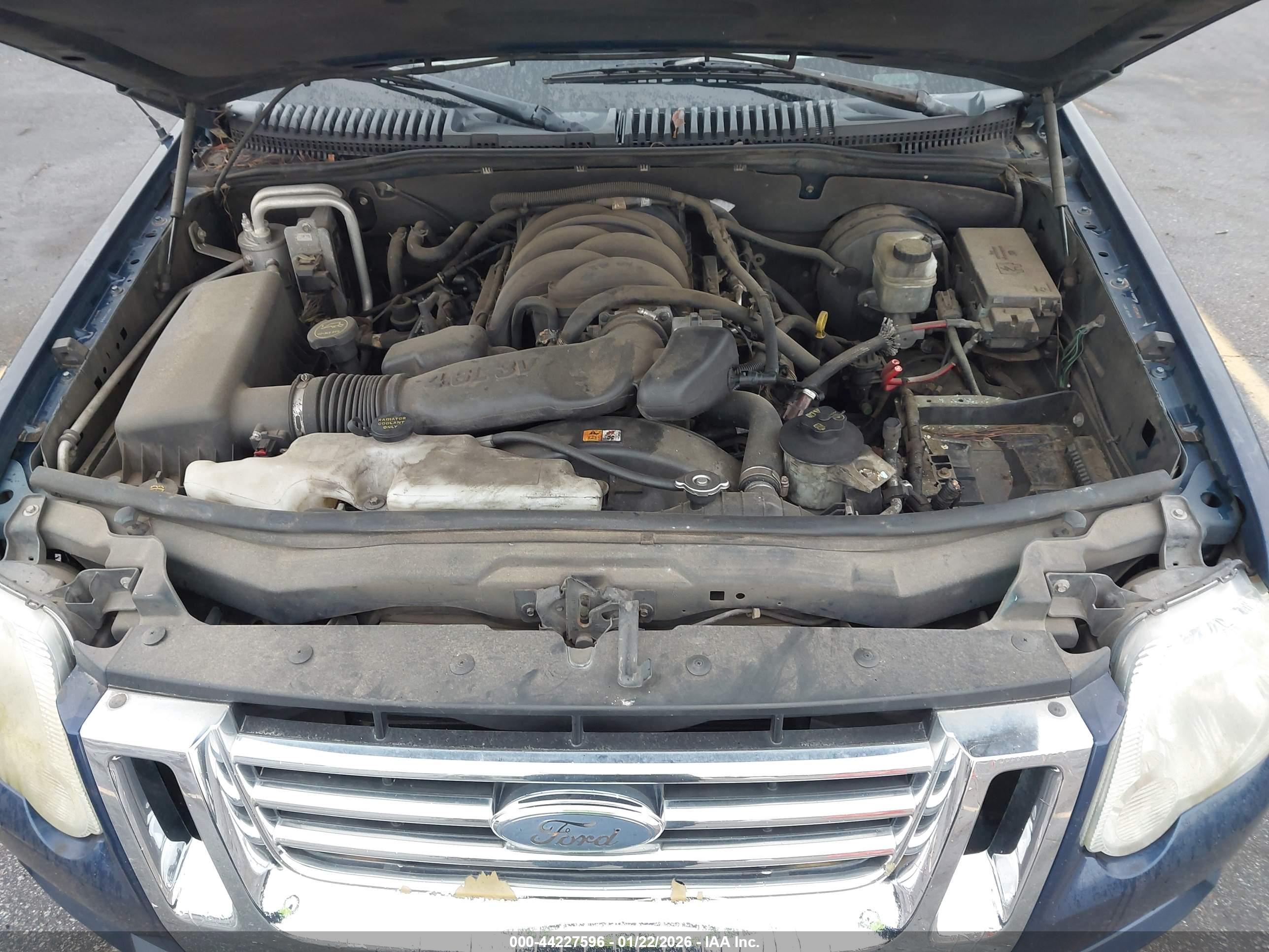 FORD EXPLORER image 10
