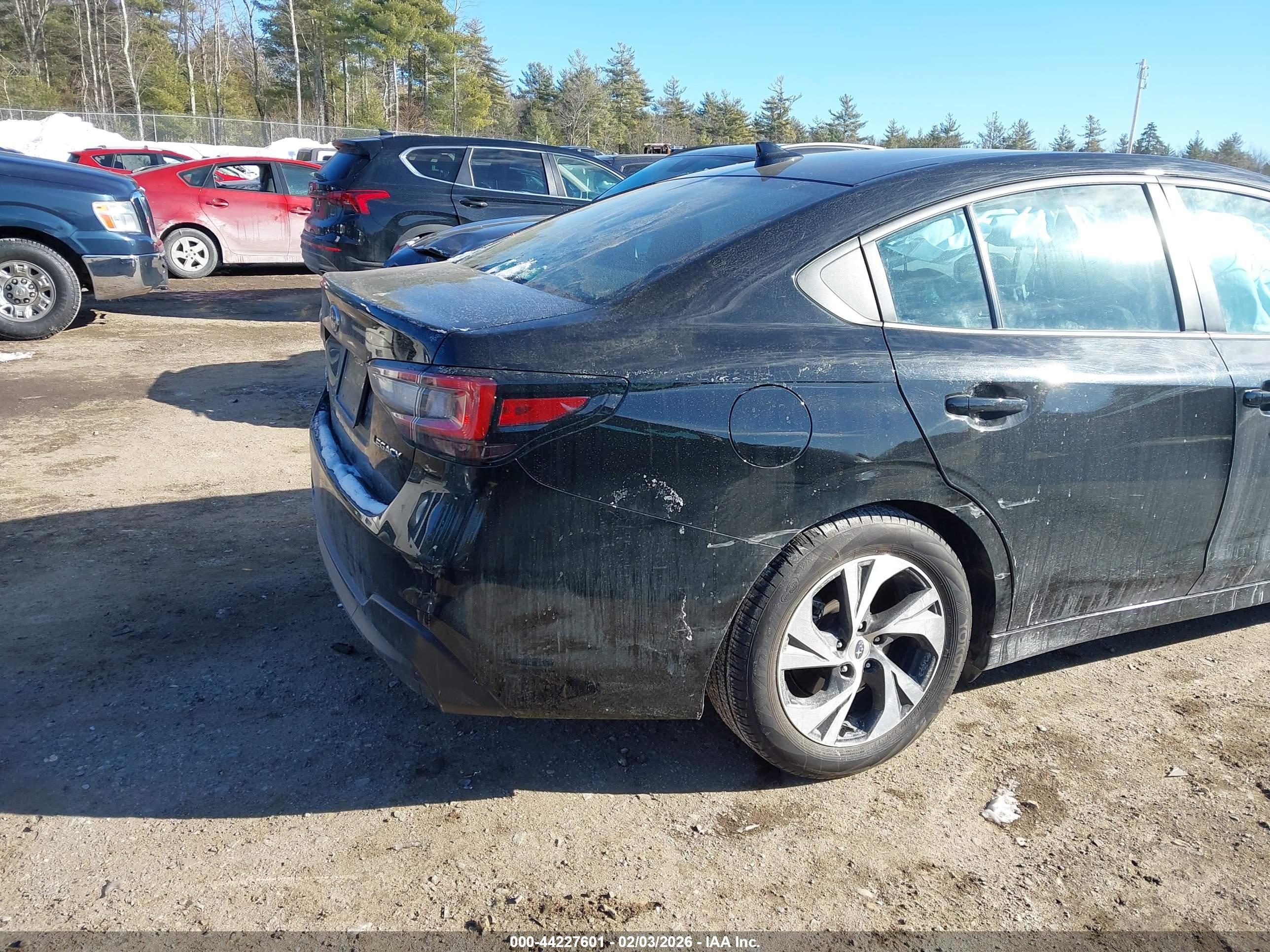 SUBARU LEGACY image 4