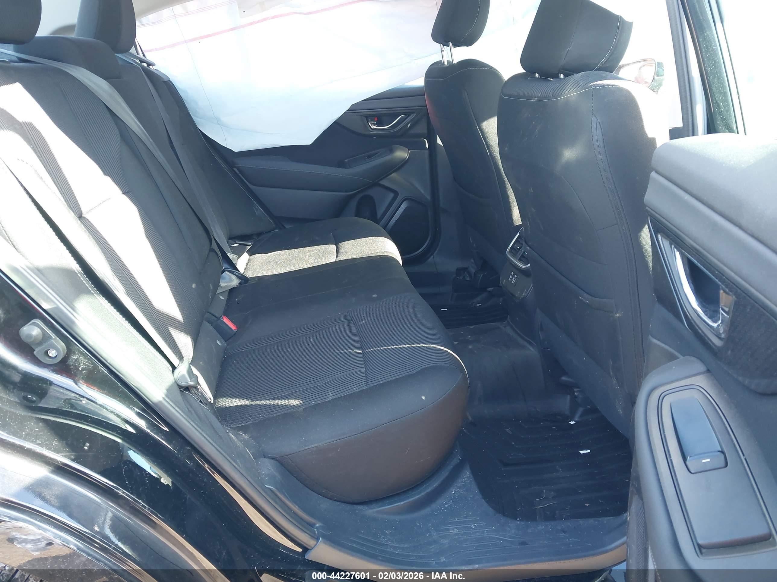 SUBARU LEGACY image 8