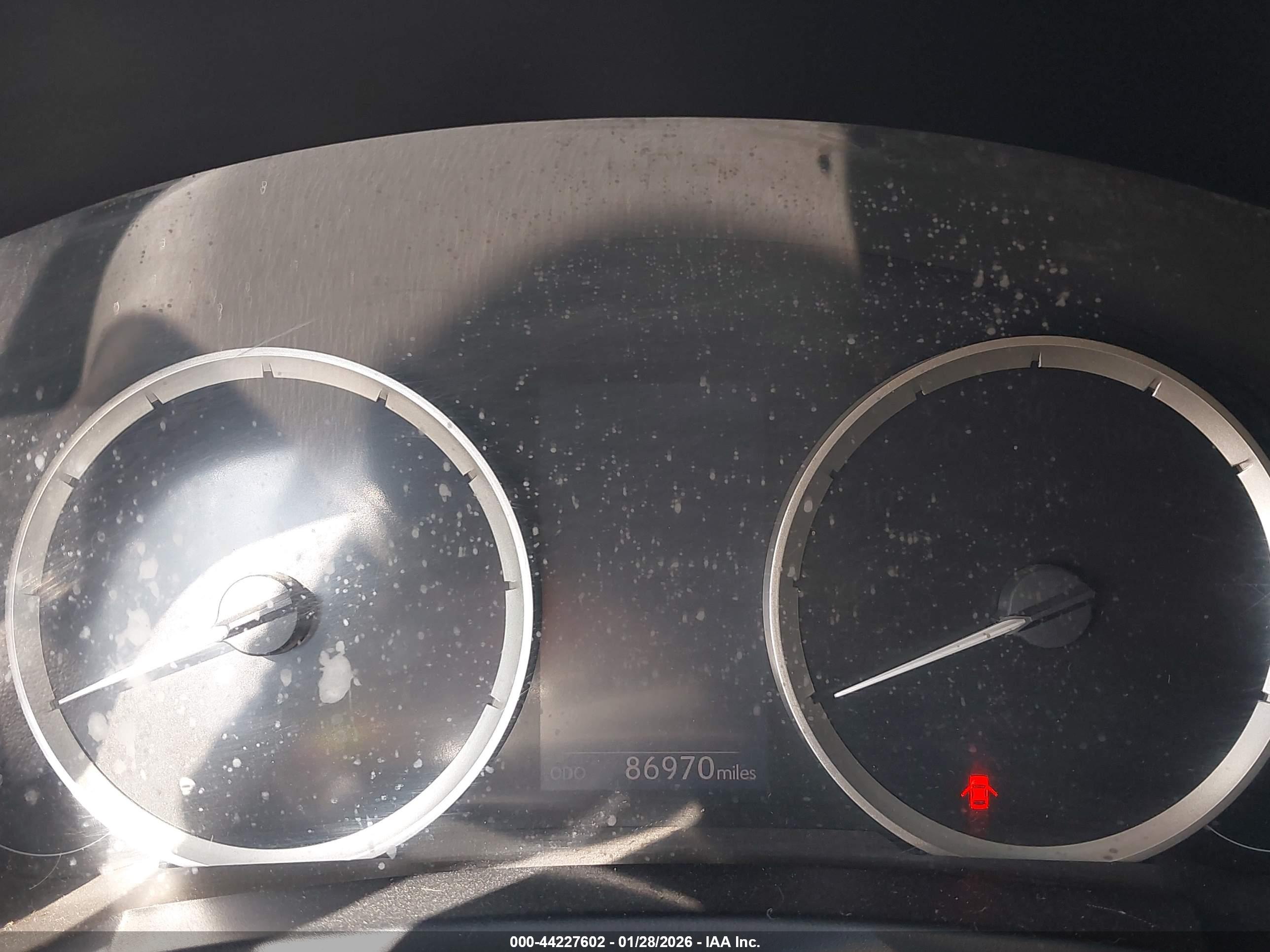 LEXUS IS image 7