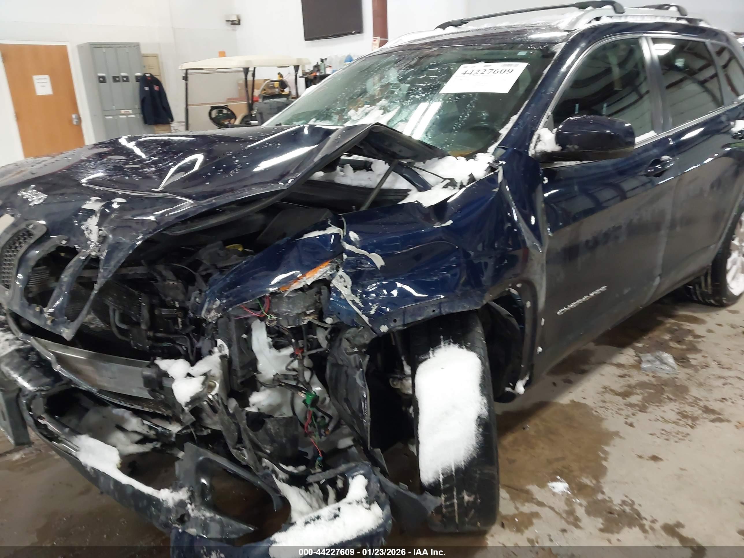 JEEP CHEROKEE image 6