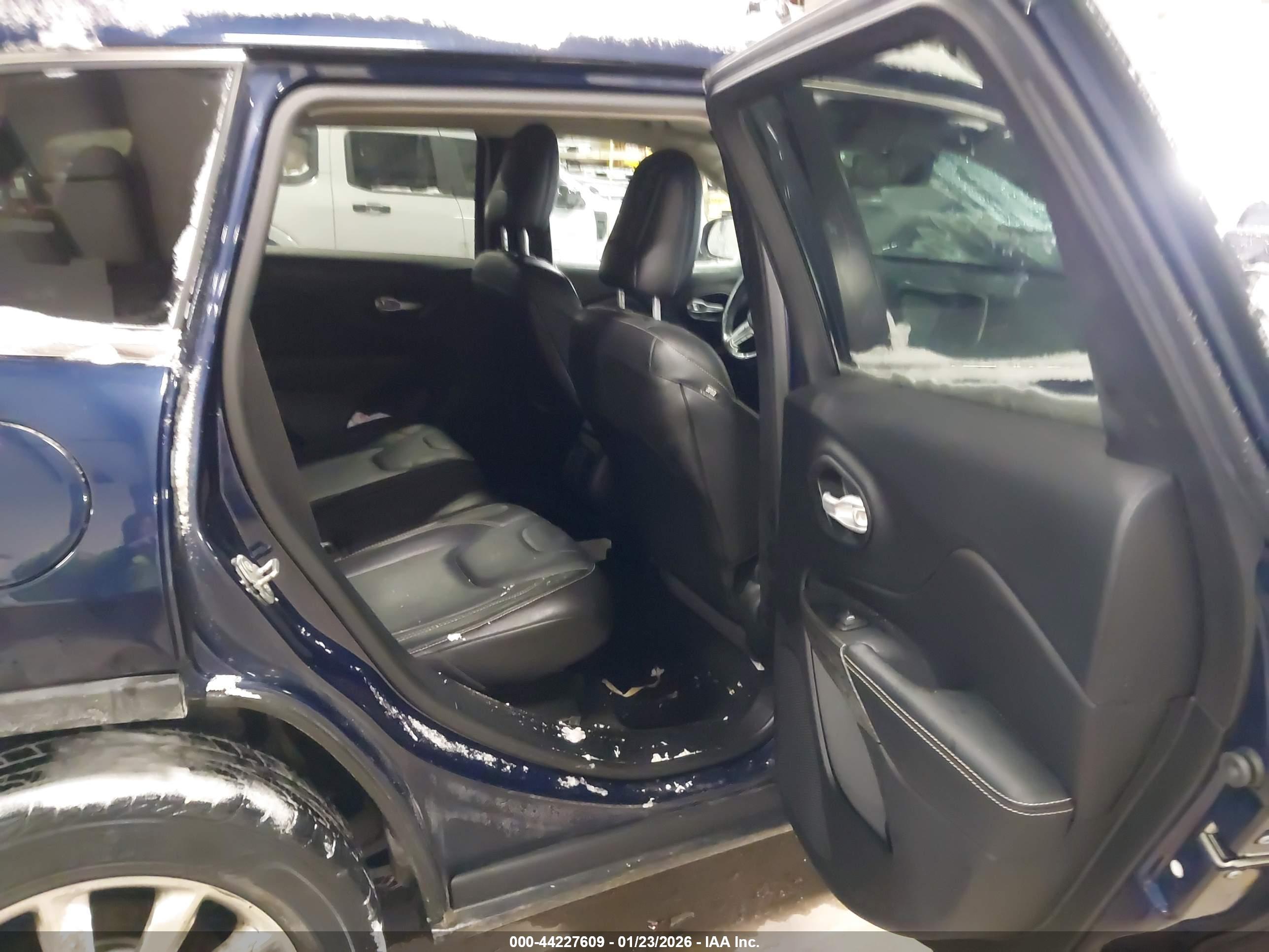 JEEP CHEROKEE image 8