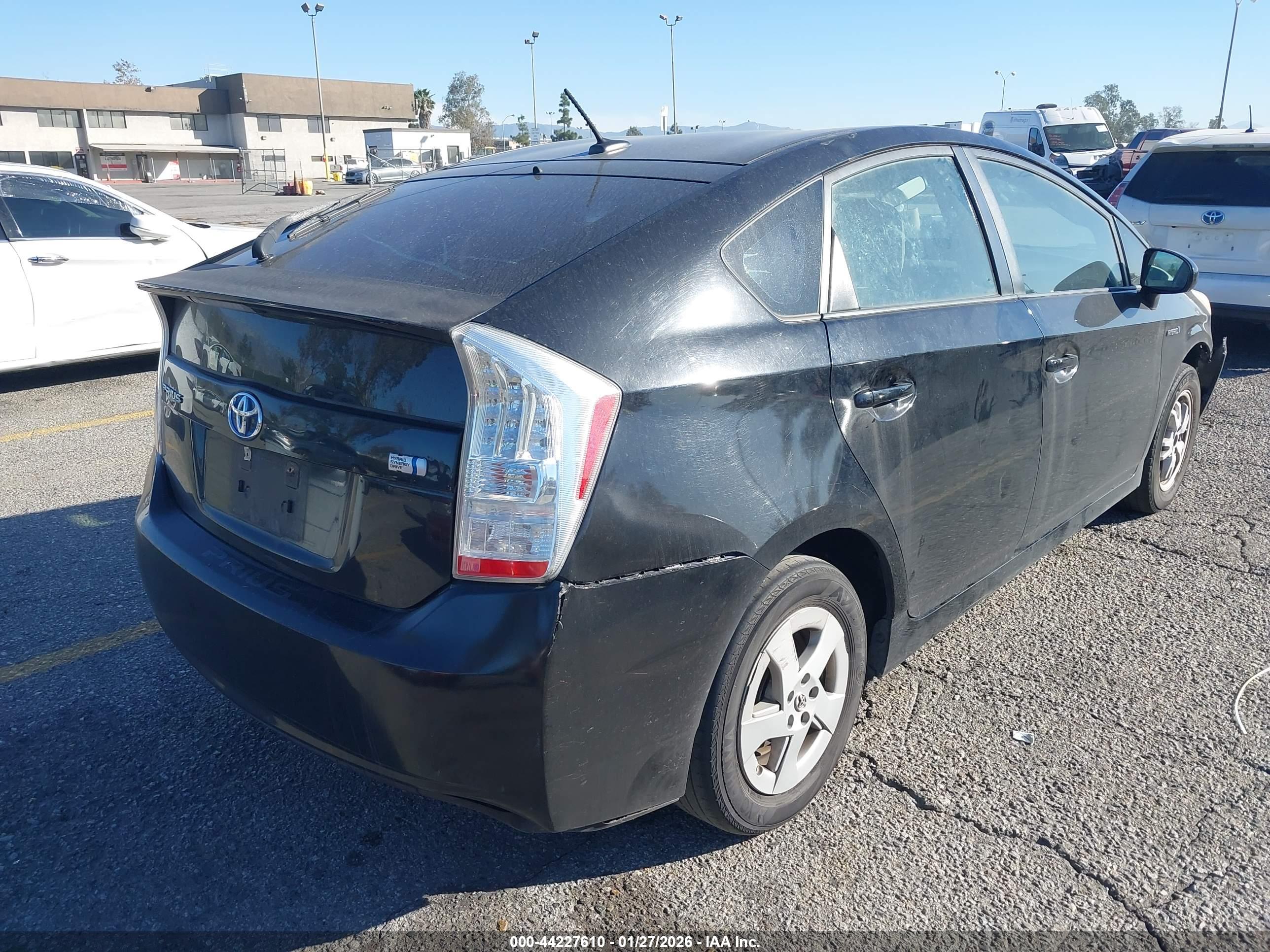 TOYOTA PRIUS image 4