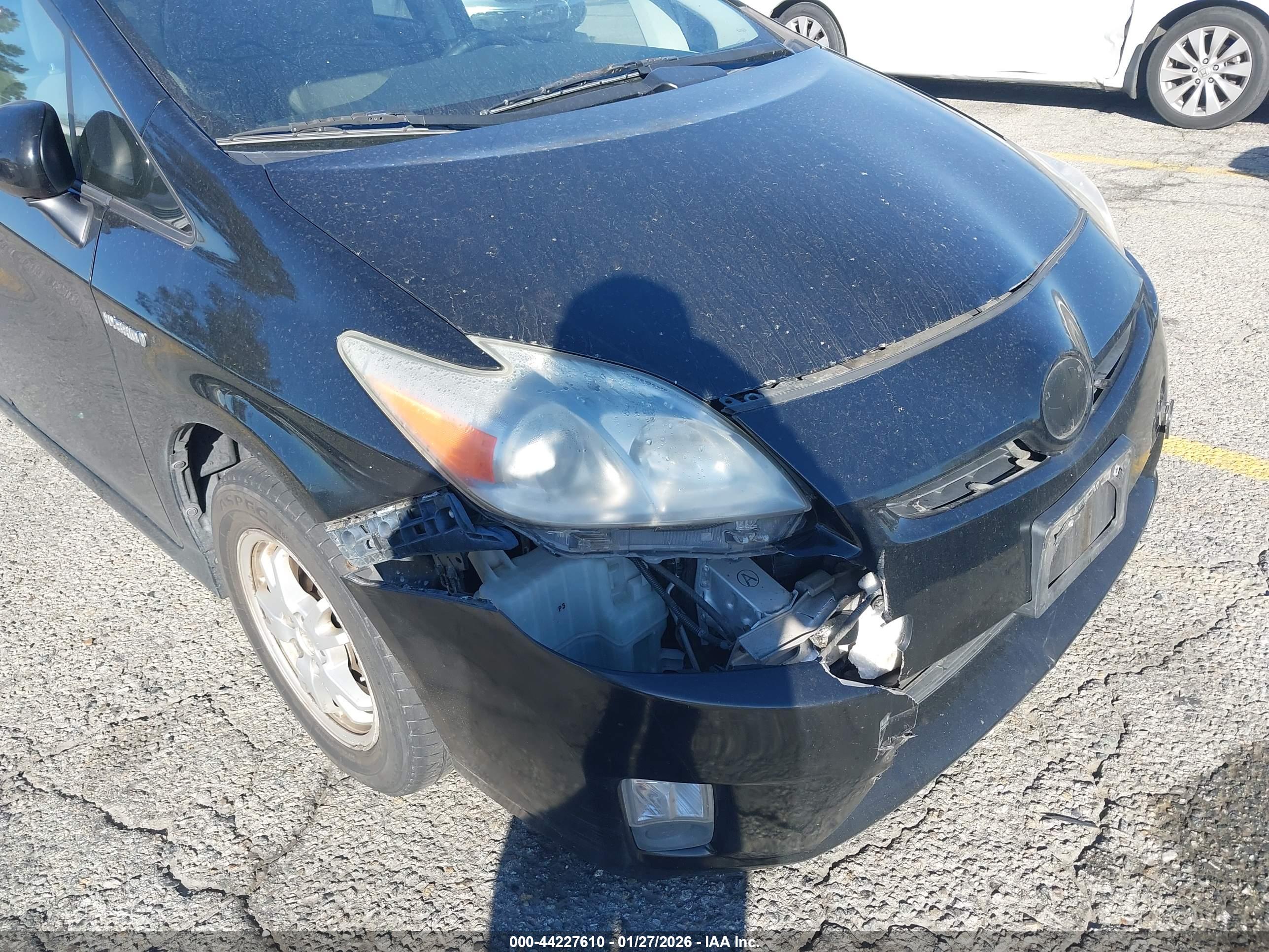 TOYOTA PRIUS image 6