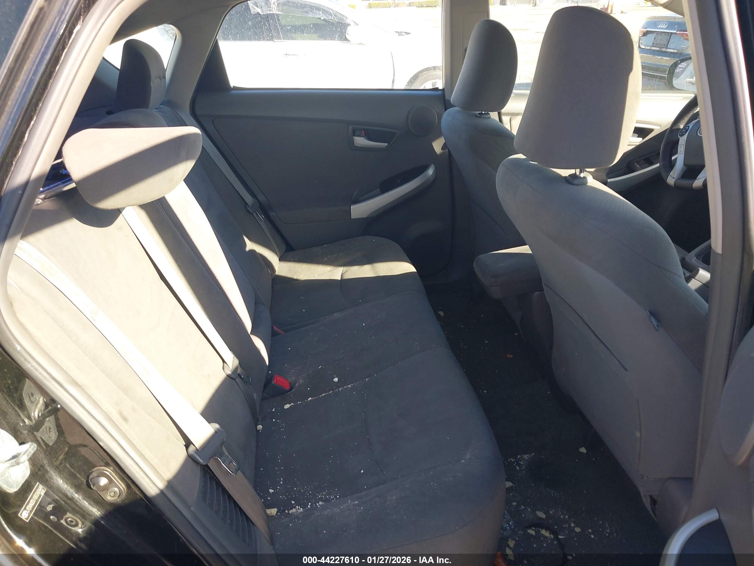 TOYOTA PRIUS image 8