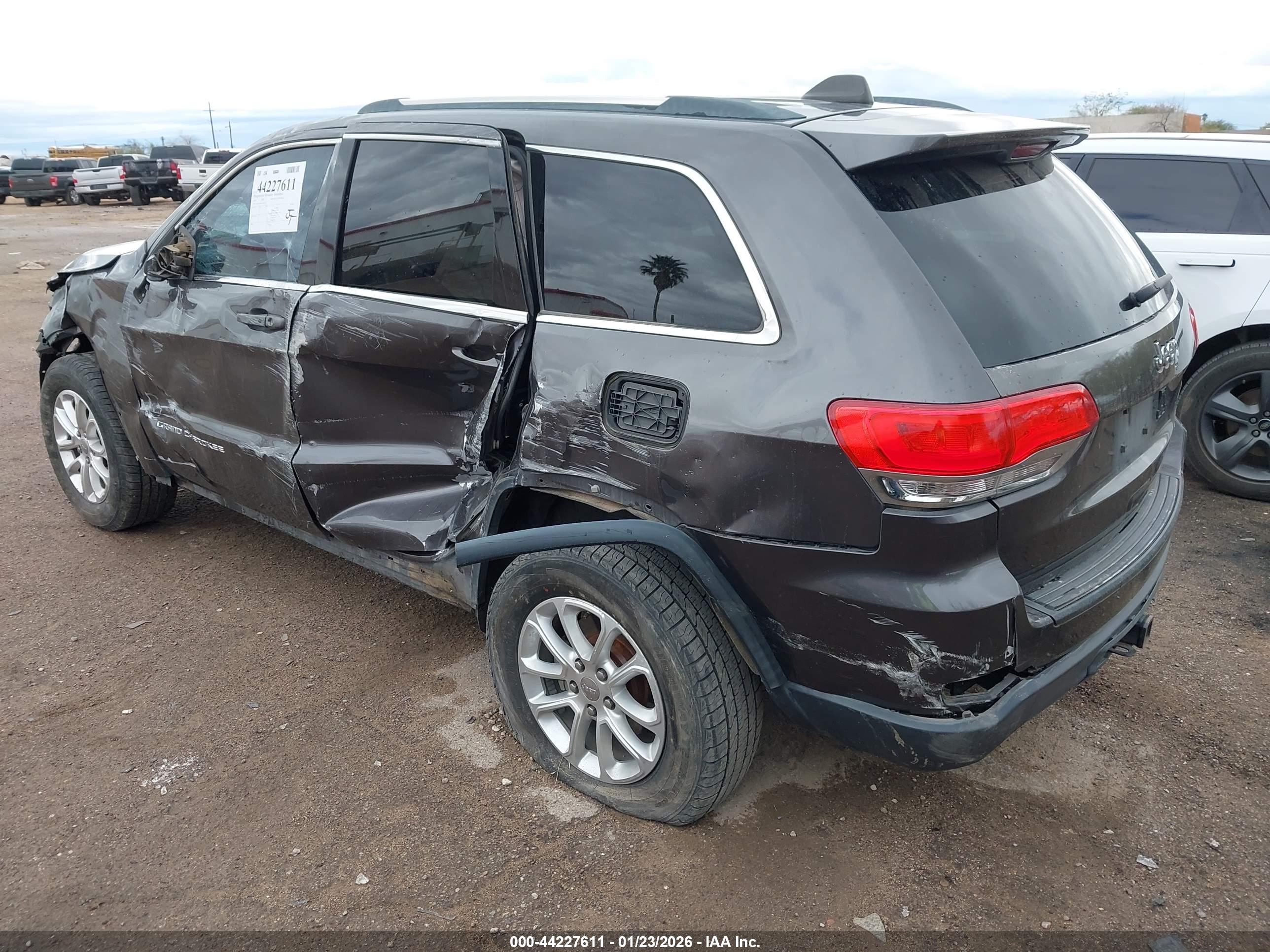 JEEP GRAND image 3