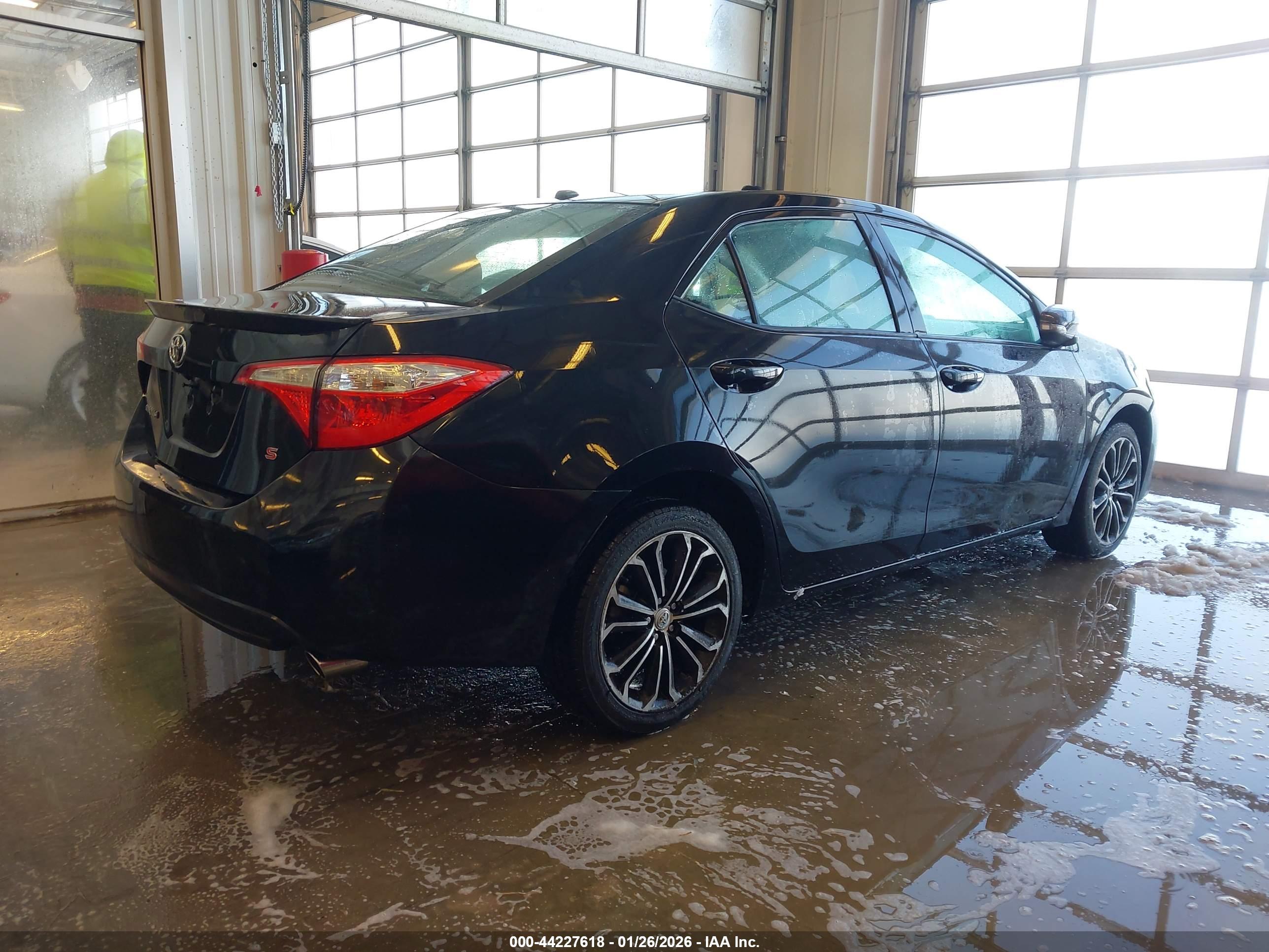 TOYOTA COROLLA image 4