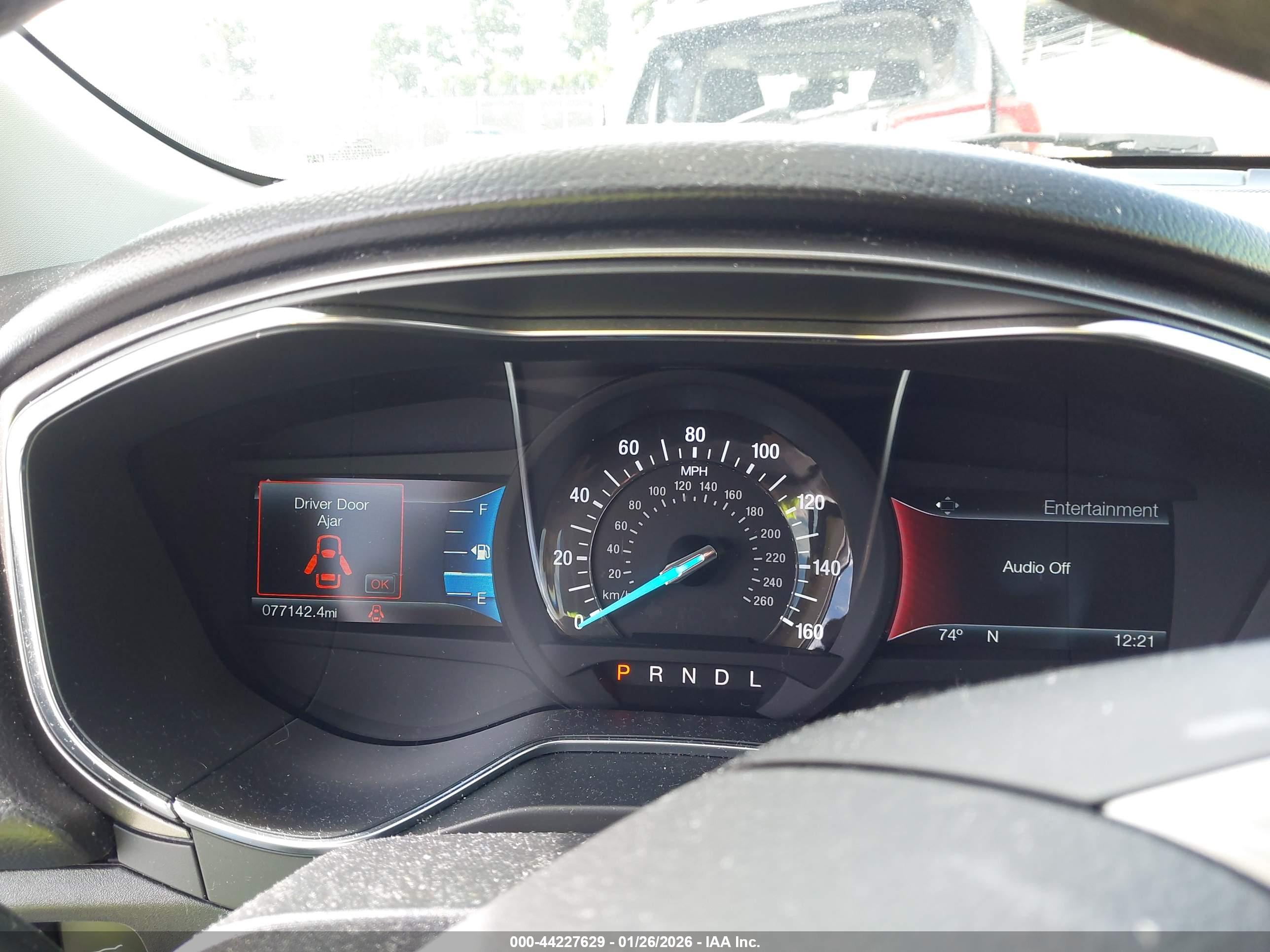 FORD FUSION image 7