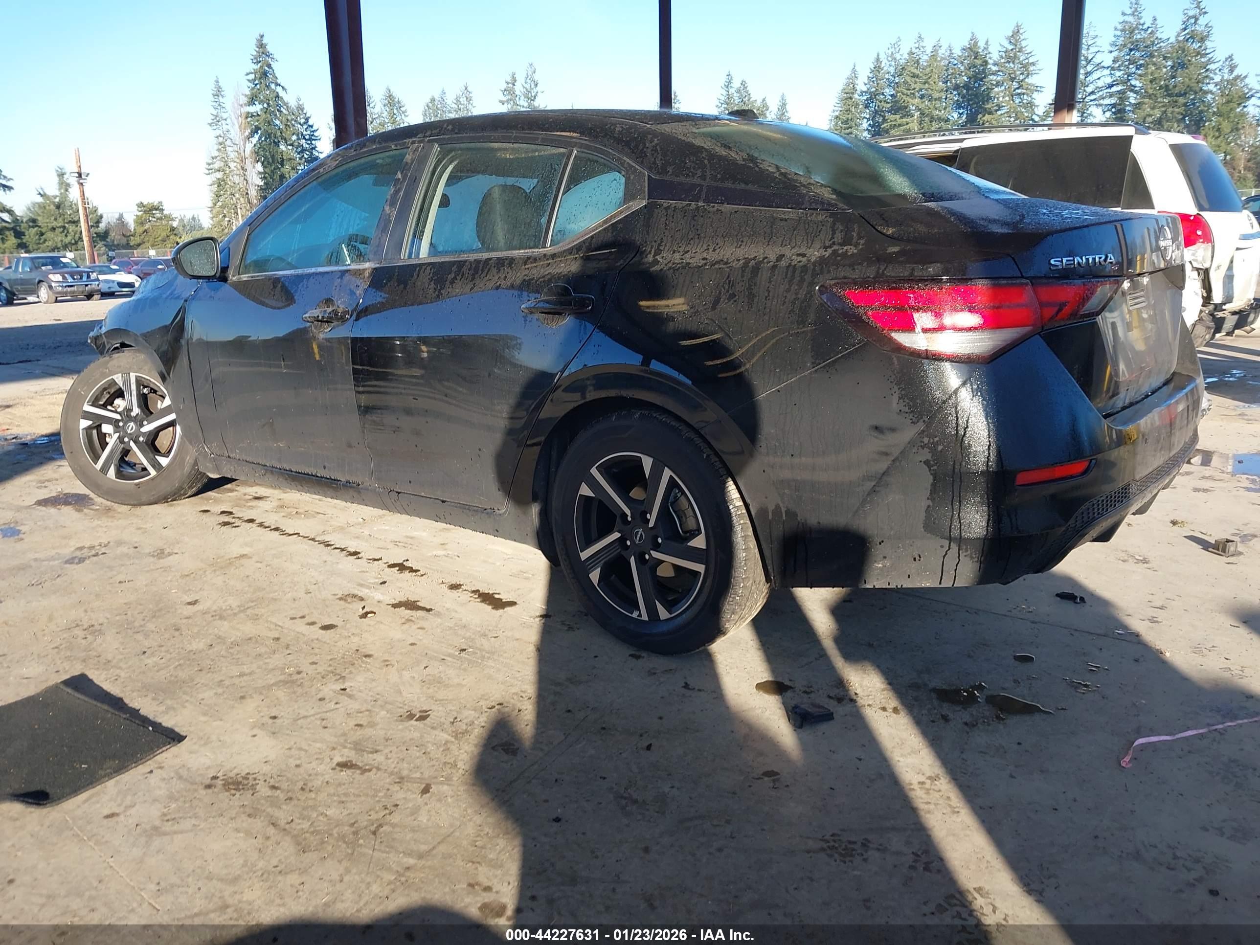 NISSAN SENTRA image 3