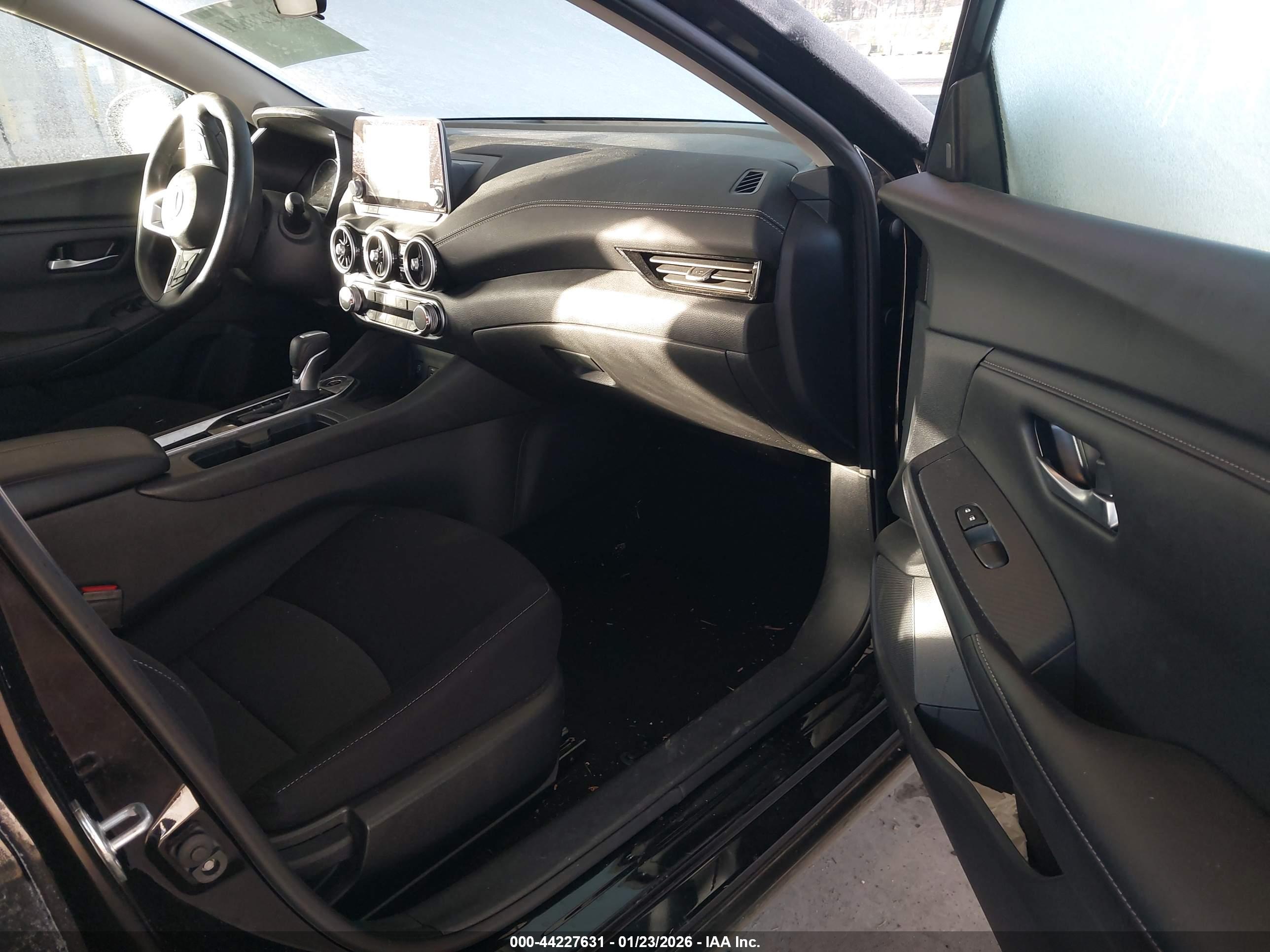 NISSAN SENTRA image 5