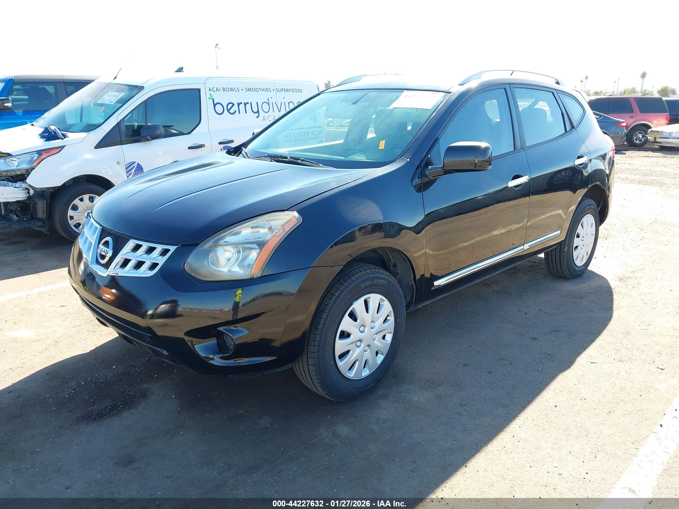 NISSAN ROGUE image 2
