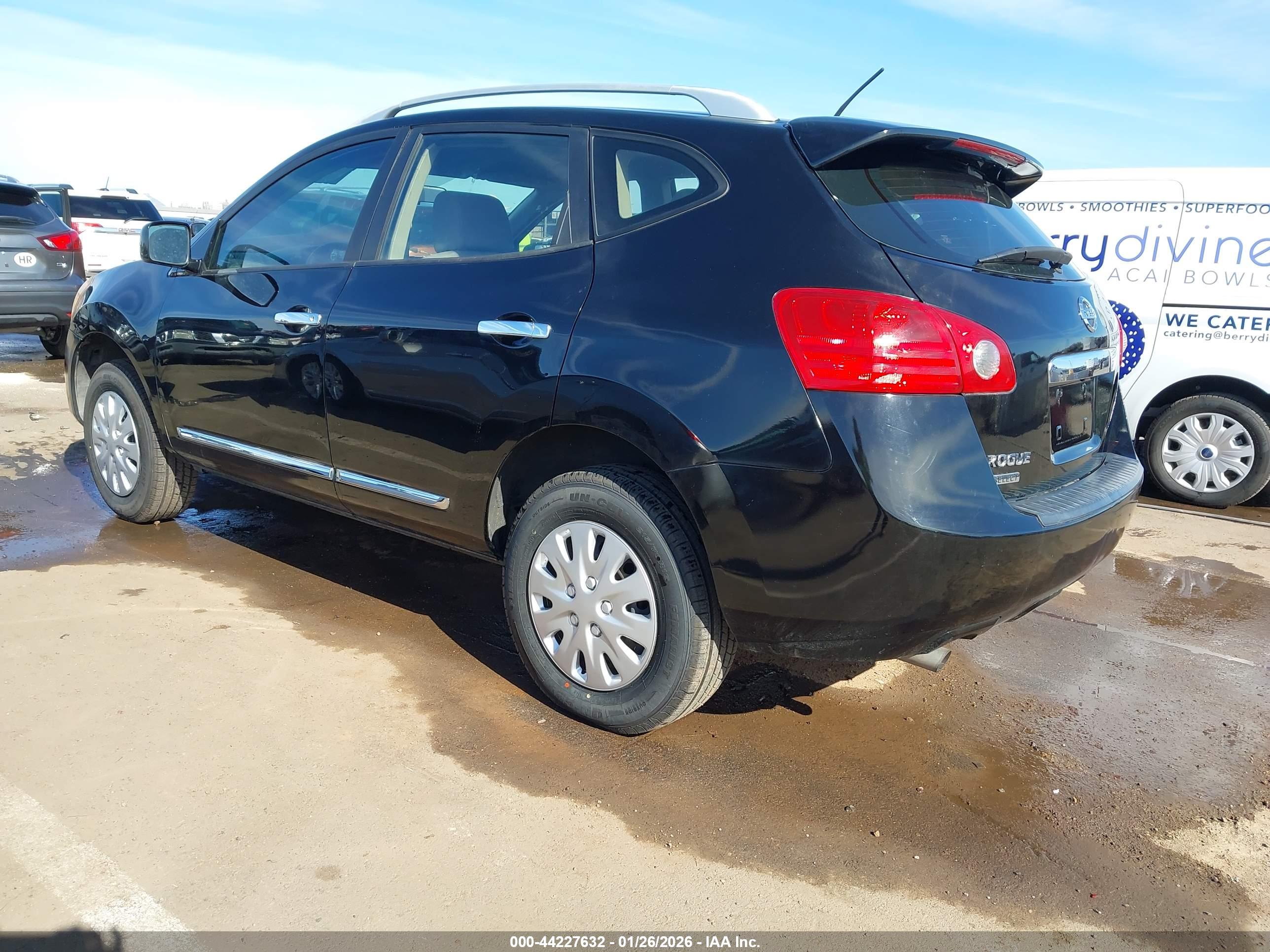 NISSAN ROGUE image 3