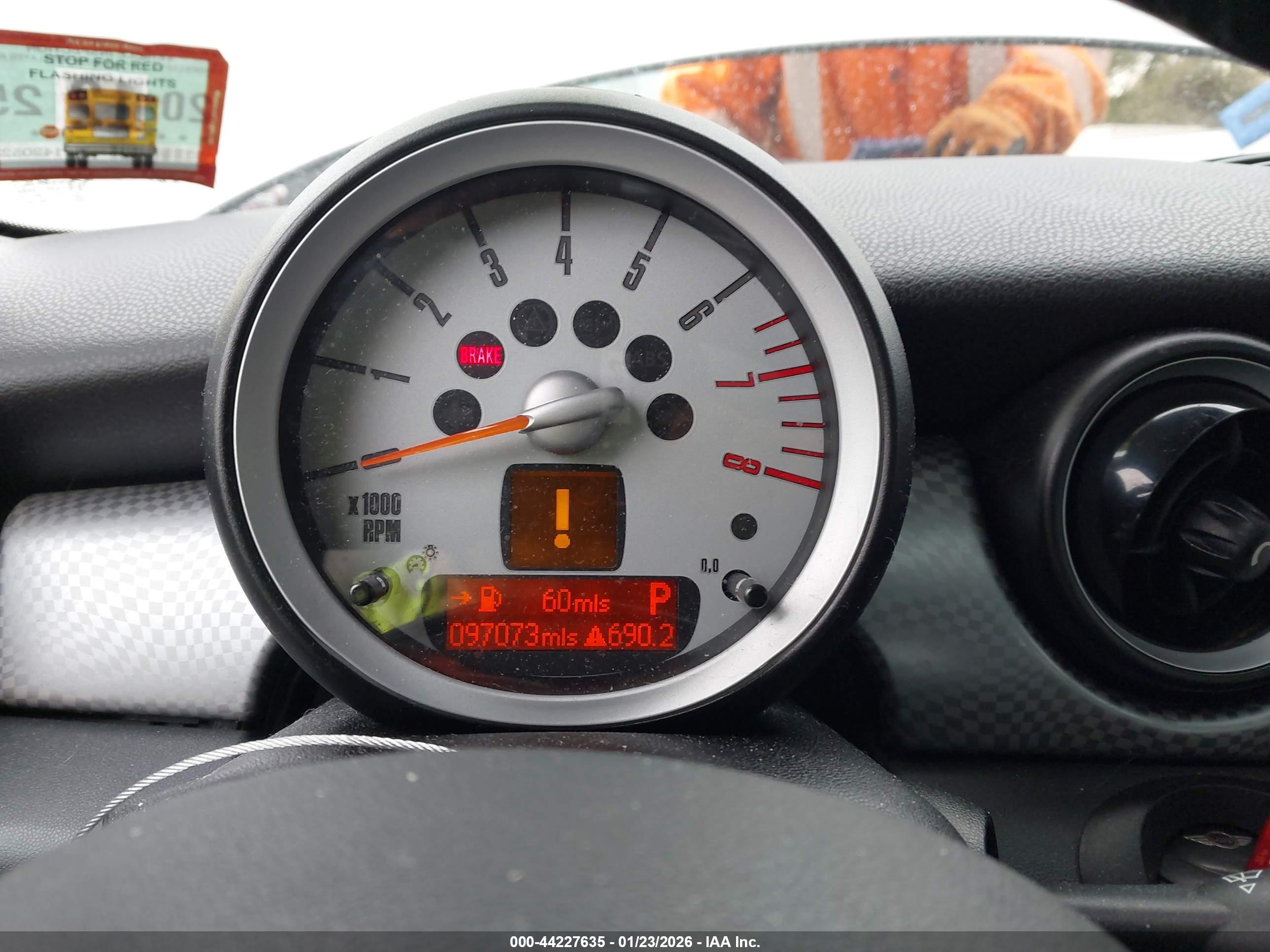 MINI COOPER image 7