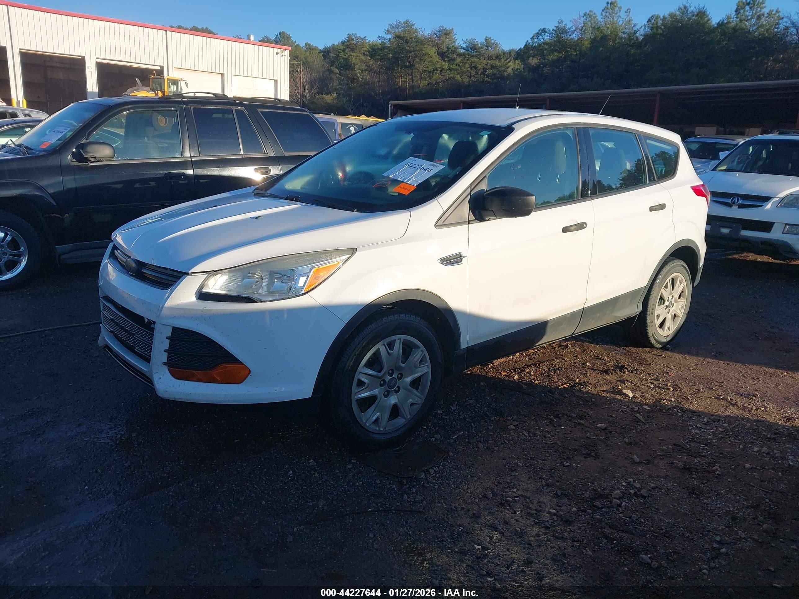 FORD ESCAPE image 2
