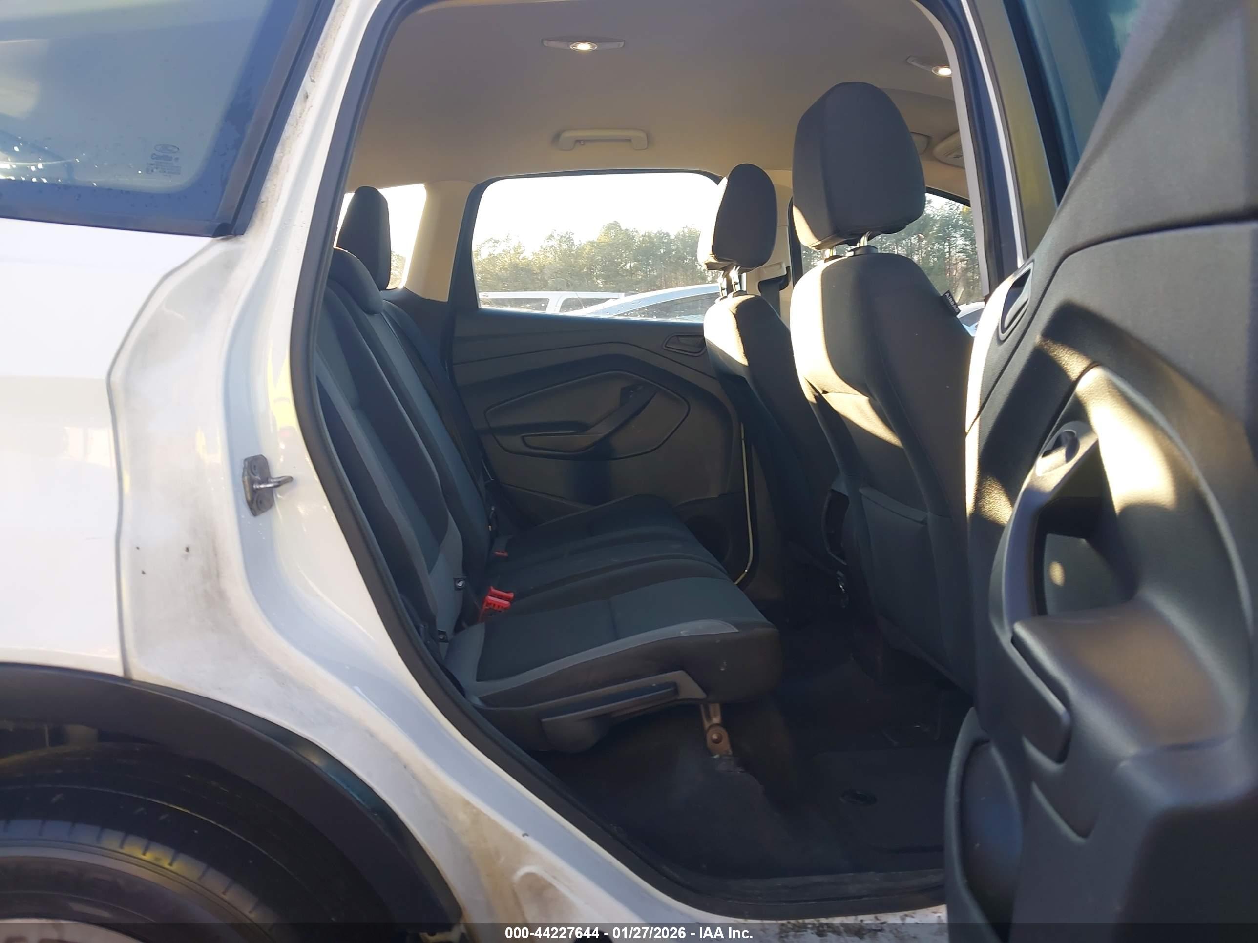 FORD ESCAPE image 8