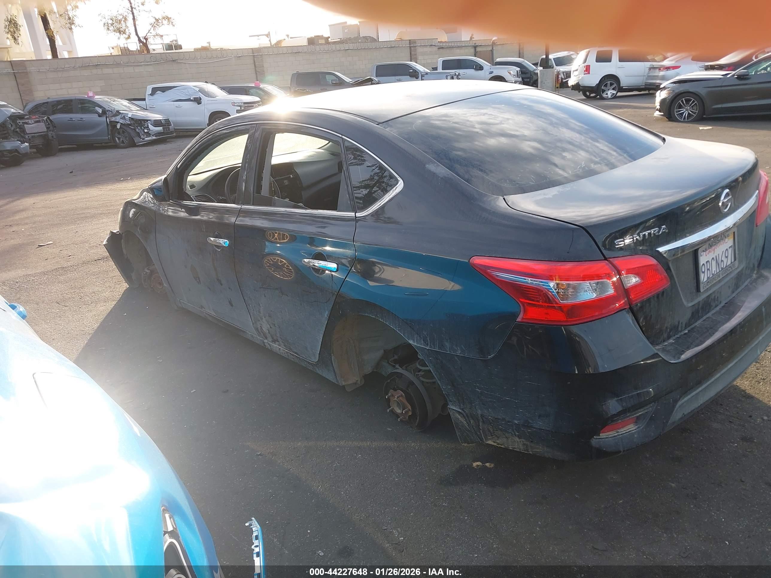NISSAN SENTRA image 3